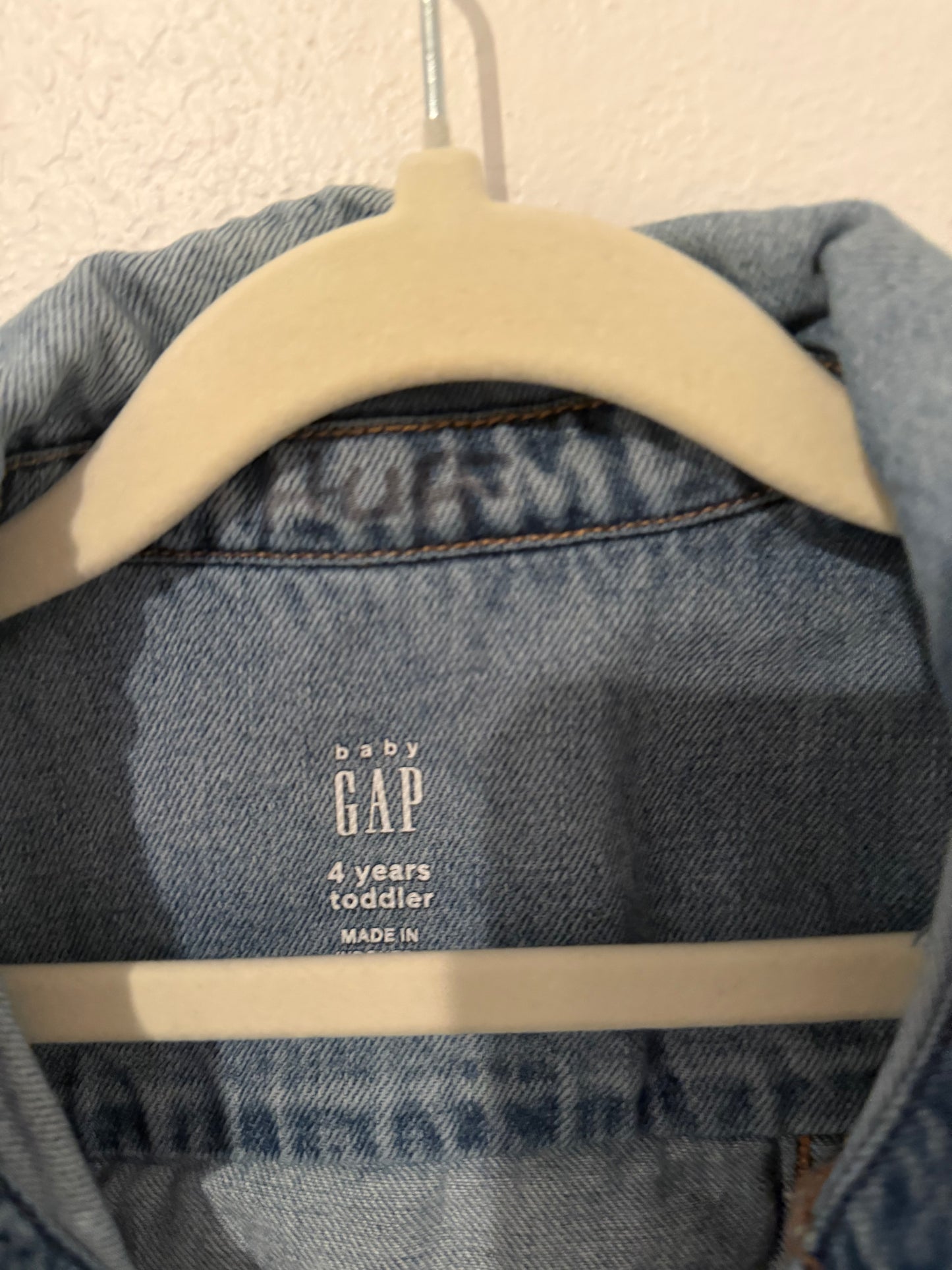 Gap Jean Jacket Size 4Y