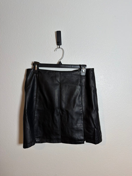 Faux Leather Mini Skirt Women’s Size 8 Black