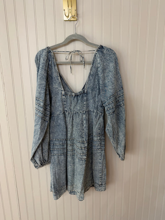 Women’s denim dress size small