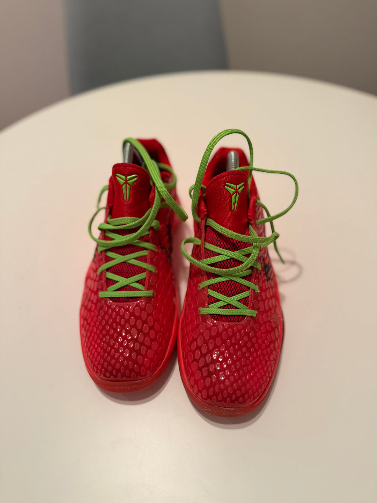 Kobe 6 Reverse Grinches Size 6.5