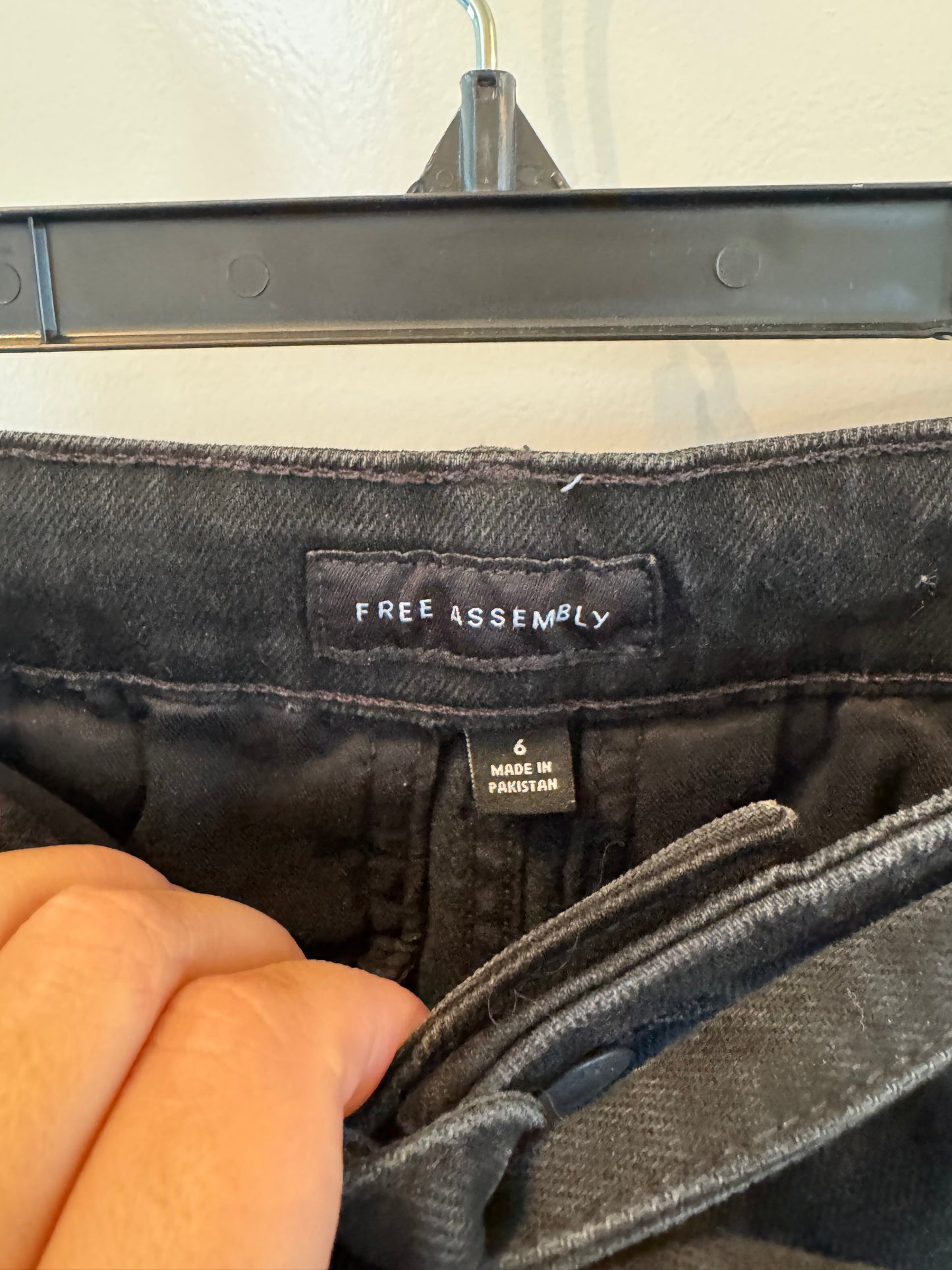 Free Assembly Jeans Women’s 6 Black