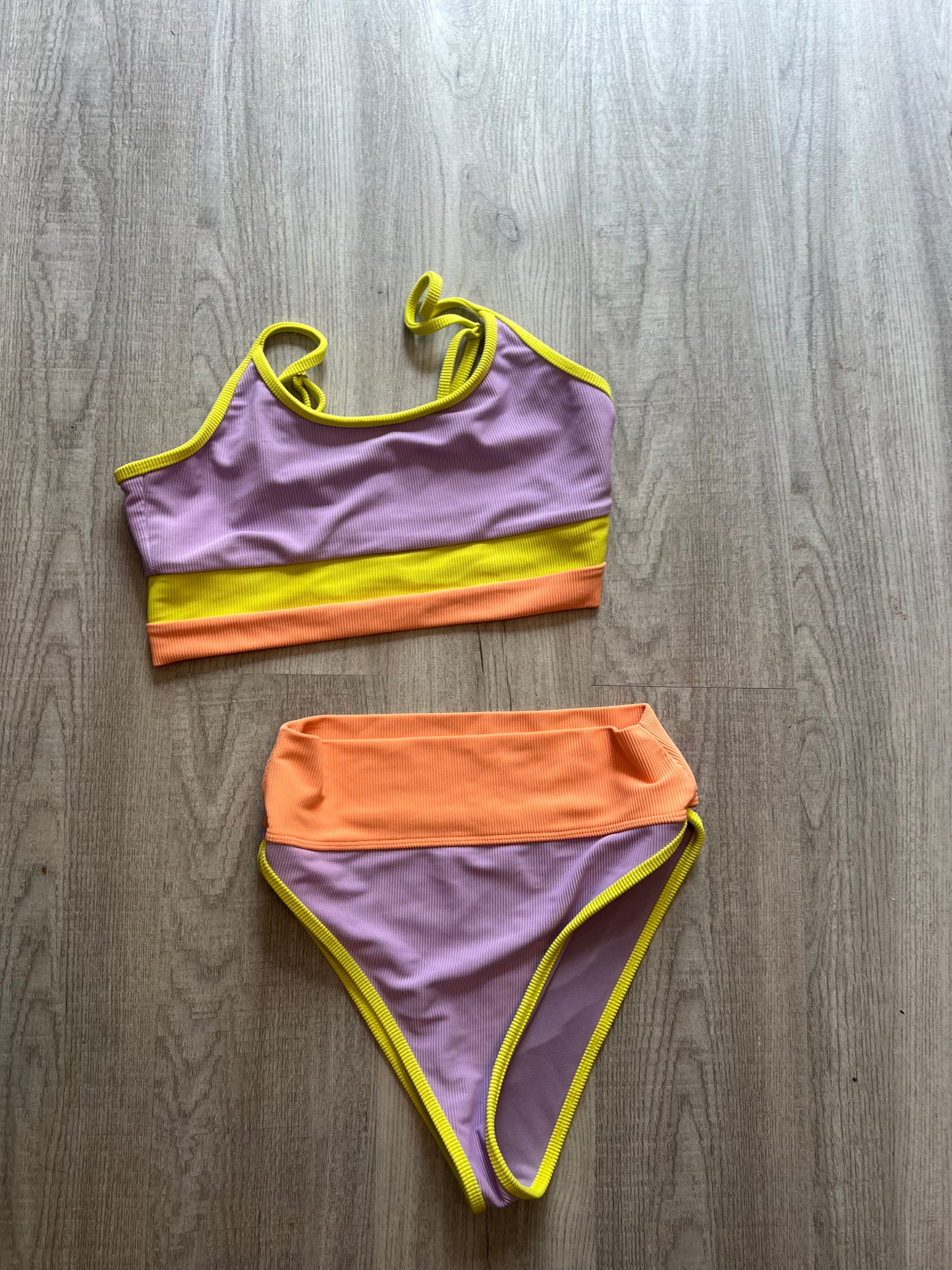 Women’s Beach Riot Swimsuit Size Medium Bottoms & Large Top