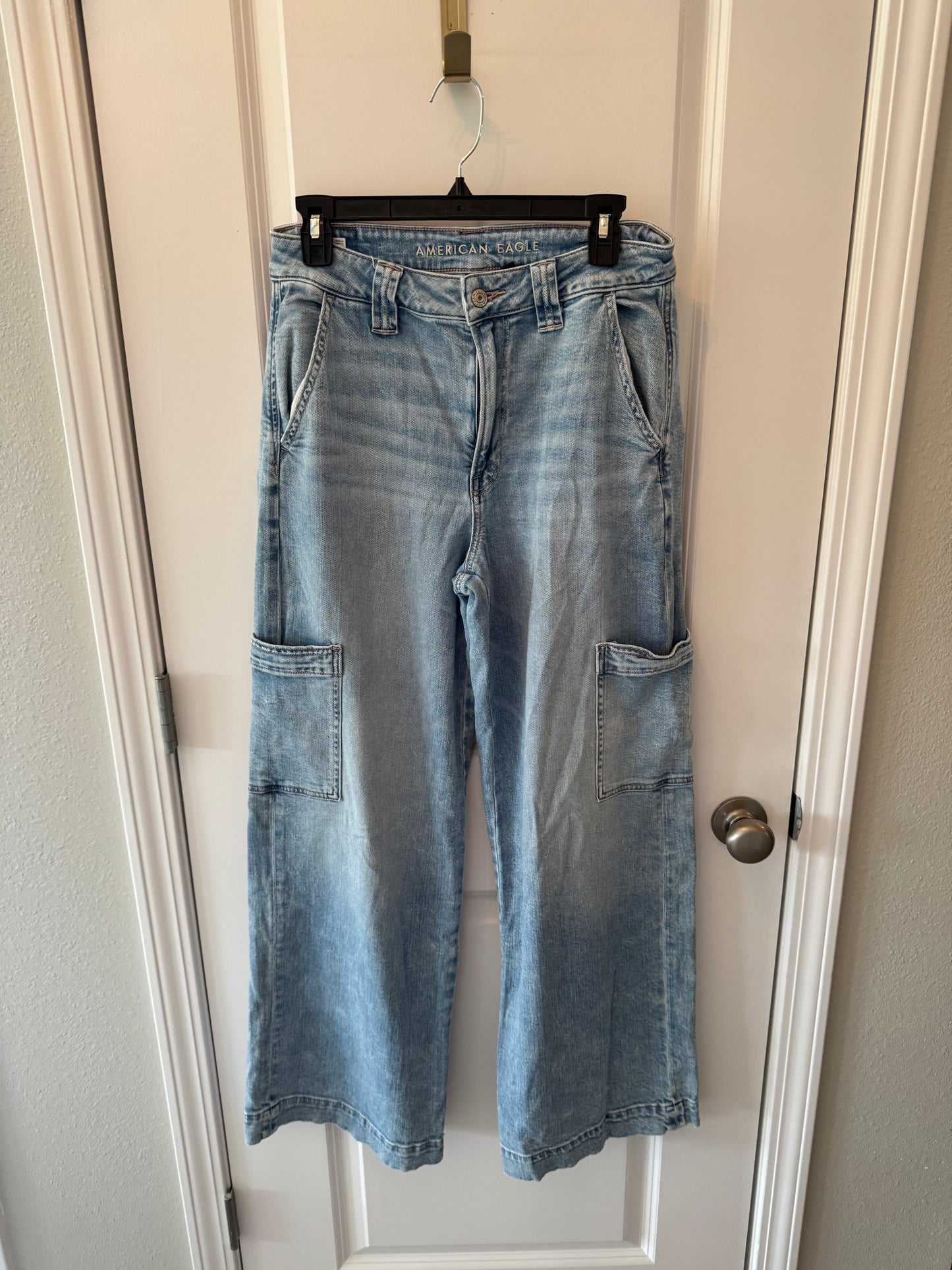 American Eagle Baggy Cargo Jeans Size 6