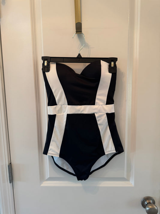 Adore Me Swimsuit Women’s Small Black