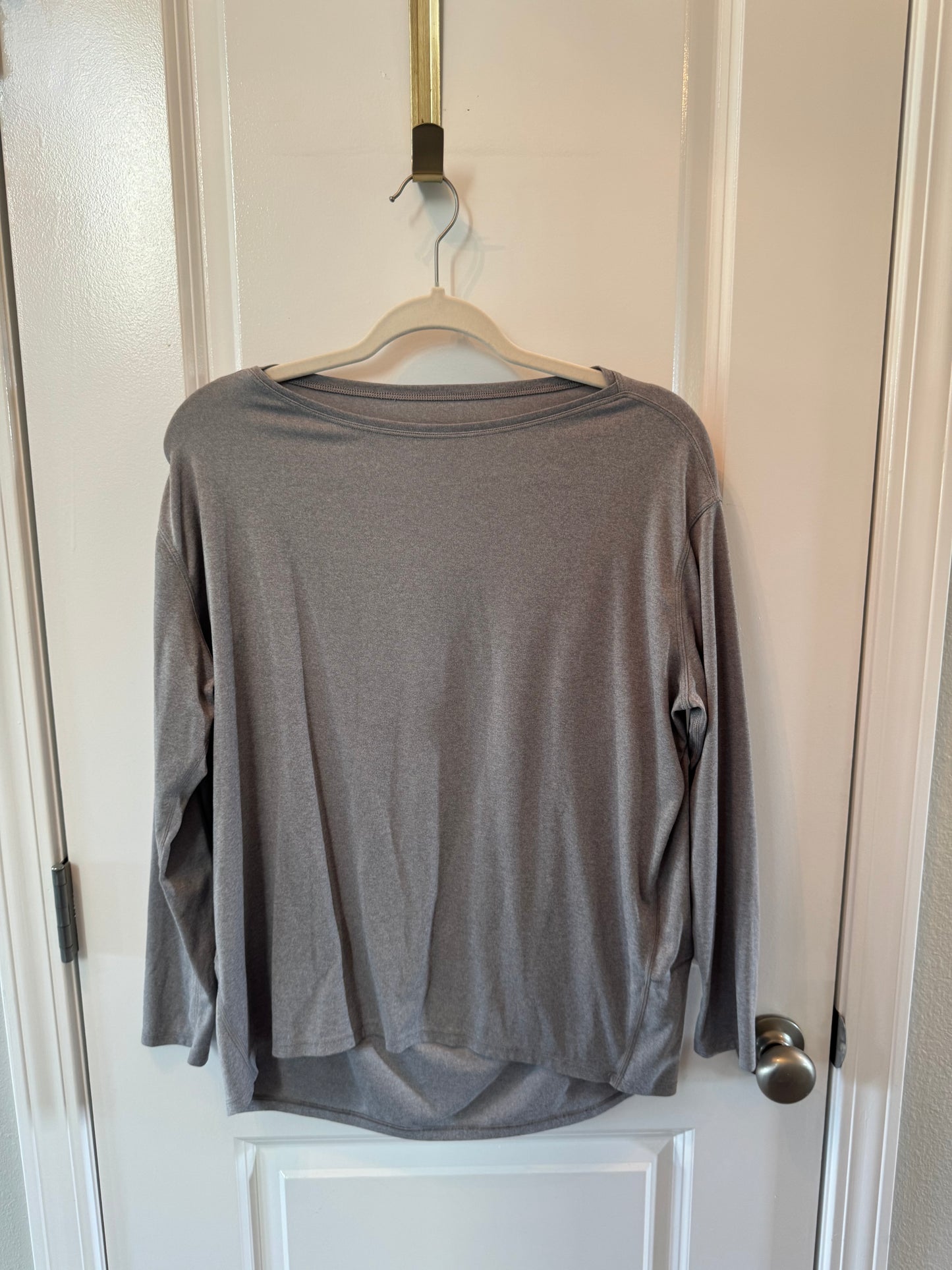 Lululemon Gray Long Sleeve Size 6
