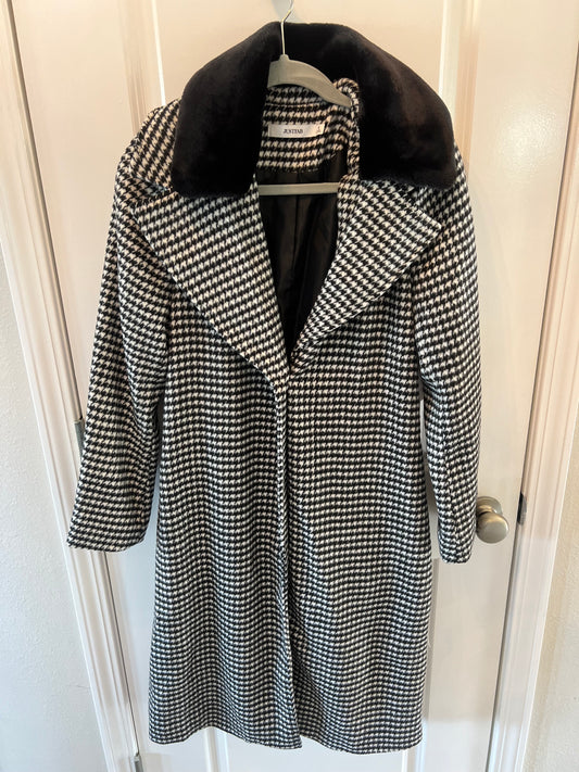 Just Fab Houndstooth Car Coat w Faux Fur Collar Women’s Size Small Black