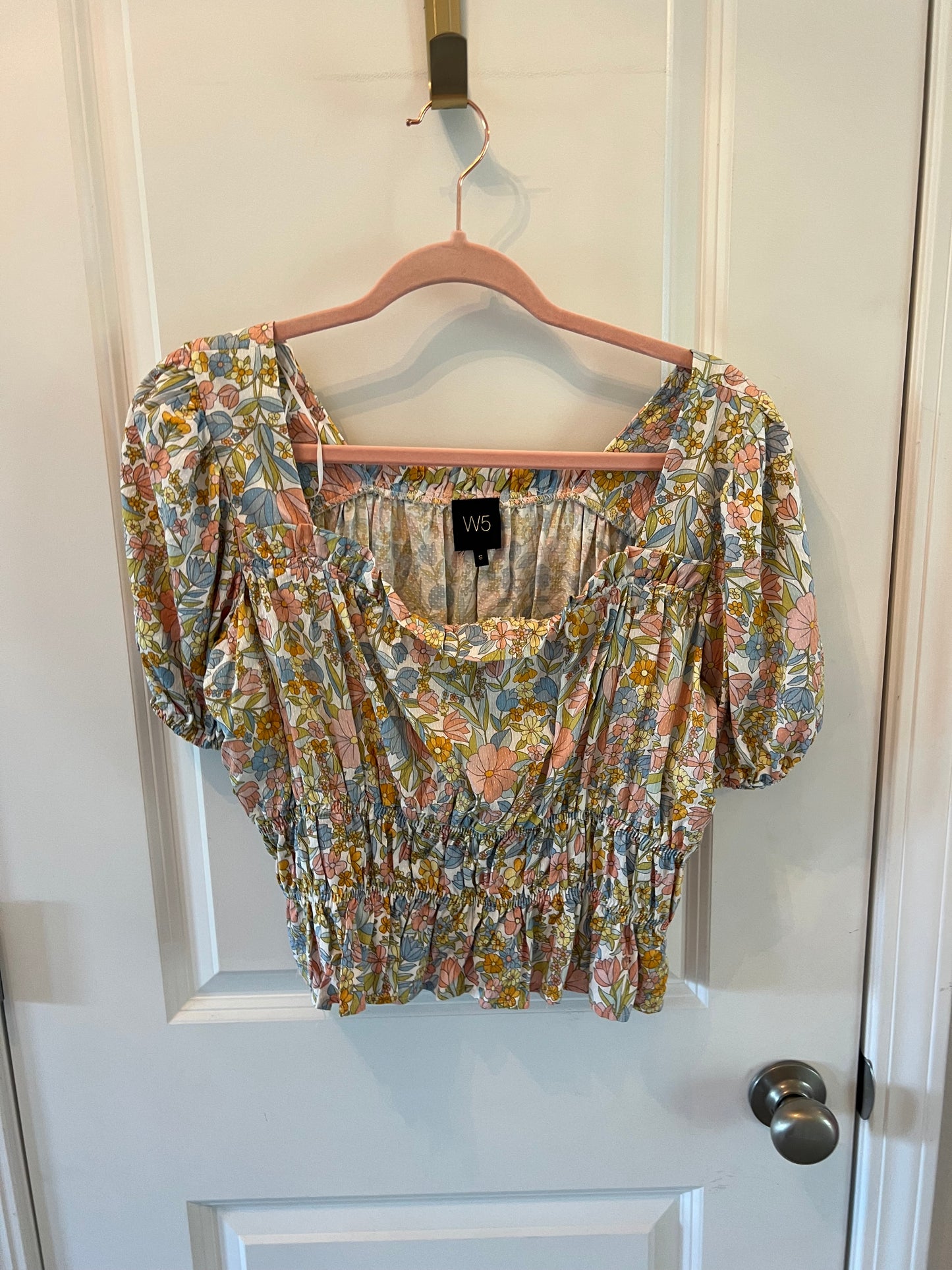 W5 Cropped Floral Peasant Top Women’s Size Small Yellow Blue
