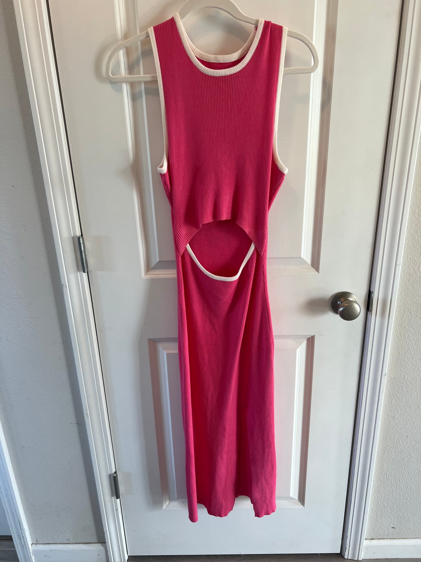 Sleeveless Ribbed Maxi Dress w Back Cutout Women’s Size Large 12-14 Pink