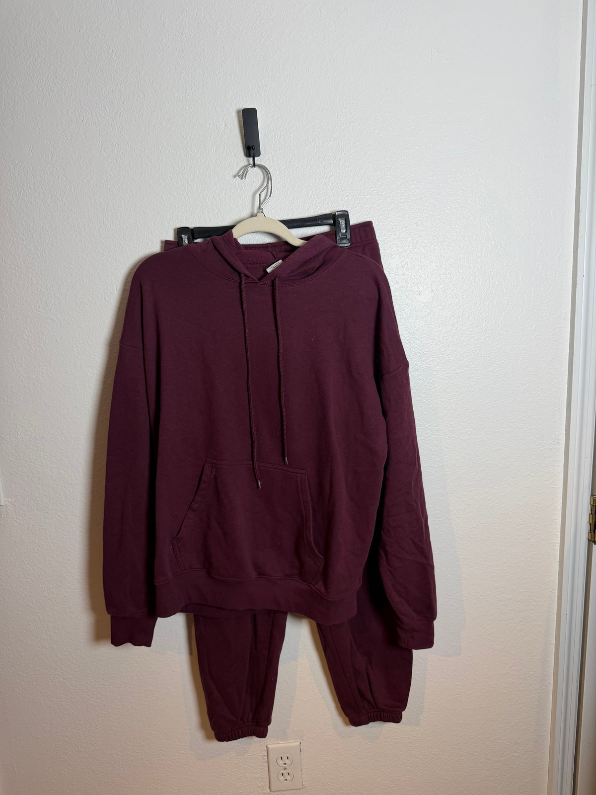 Women’s NB Maroon Set Size Medium/Large
