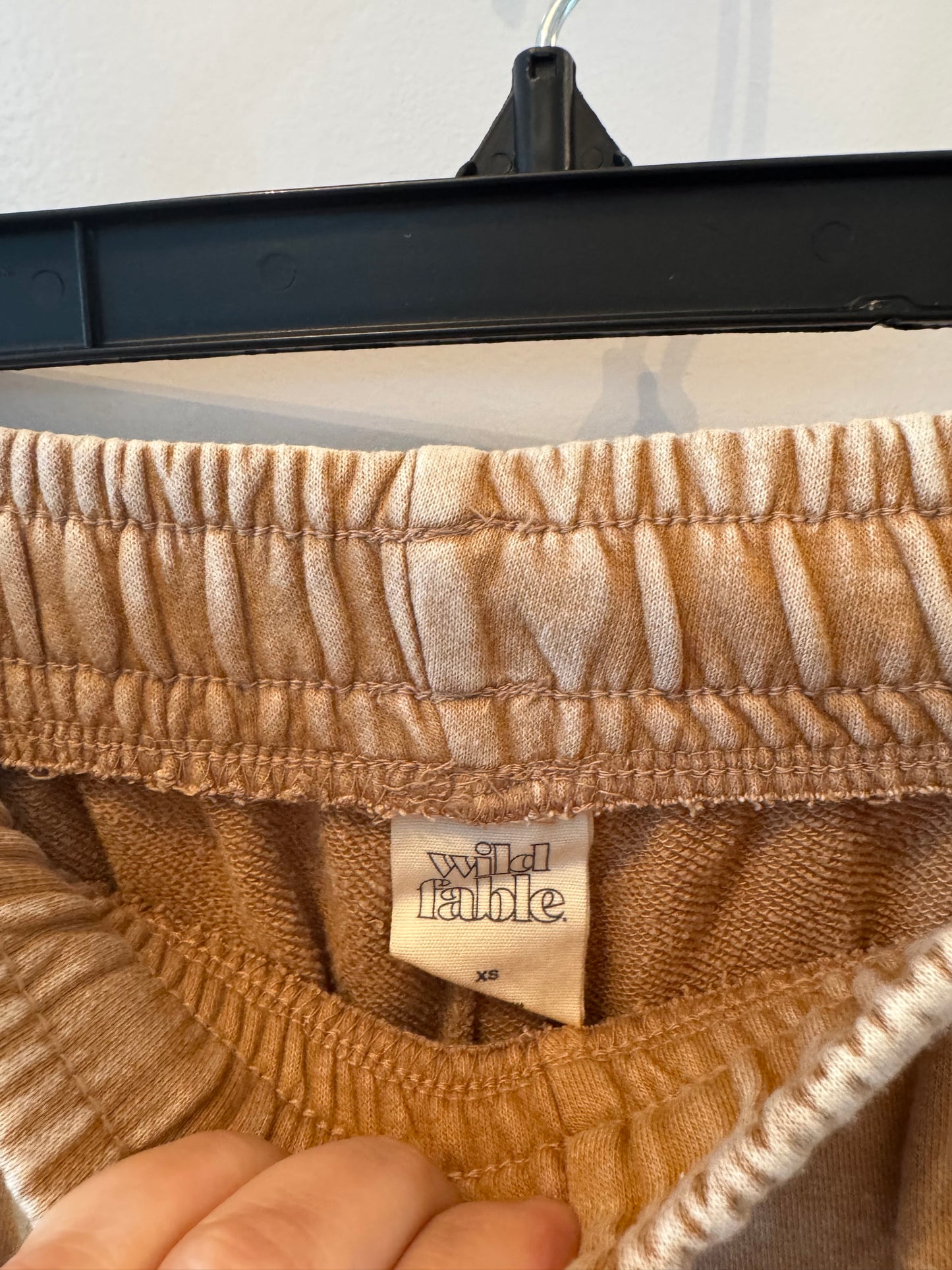 Wild Fable Wide Leg Cargo Sweatpants Women’s Size XS Tan