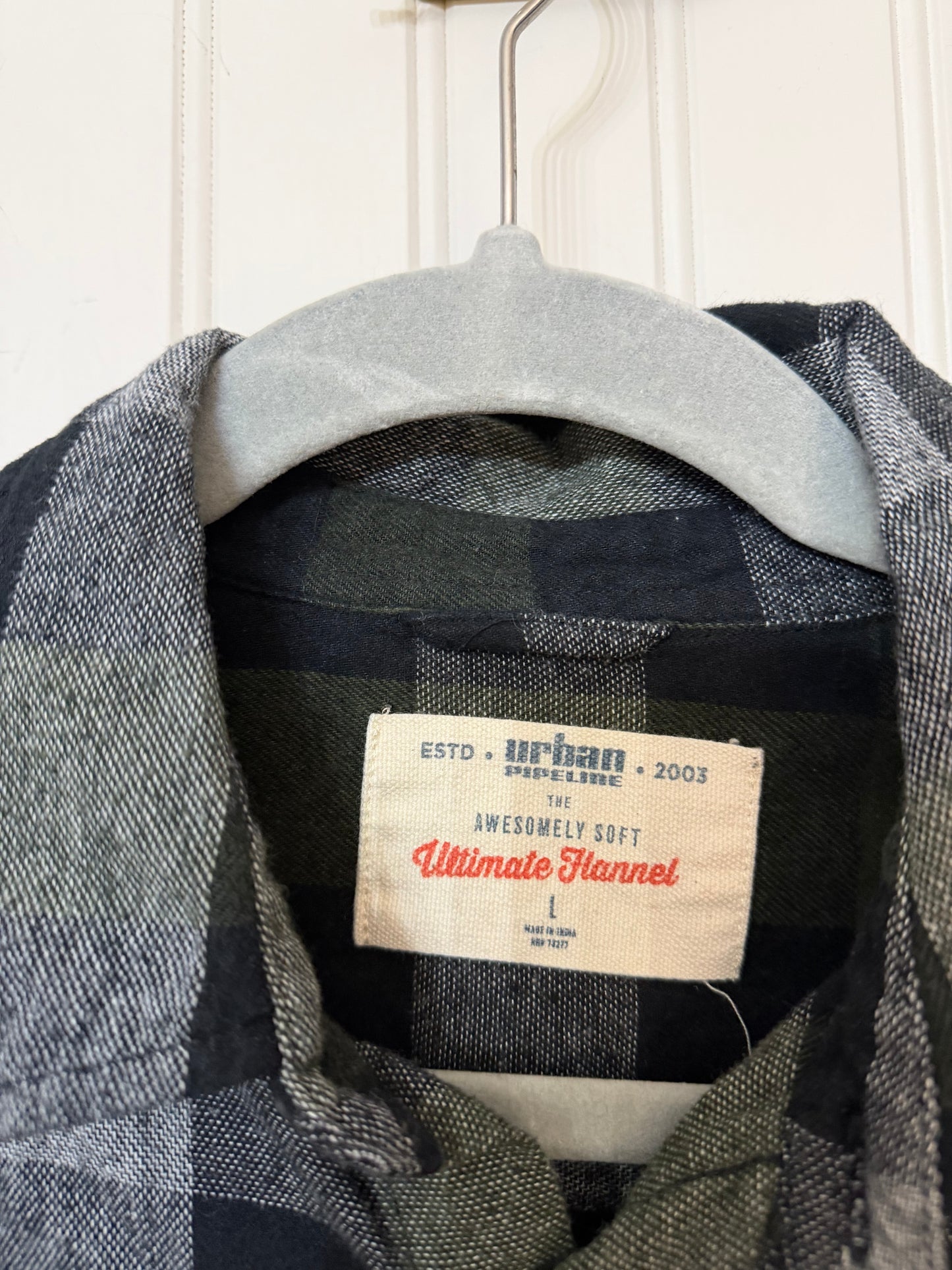 Urban Pipeline Plaid Flannel Shirt Youth Size Large