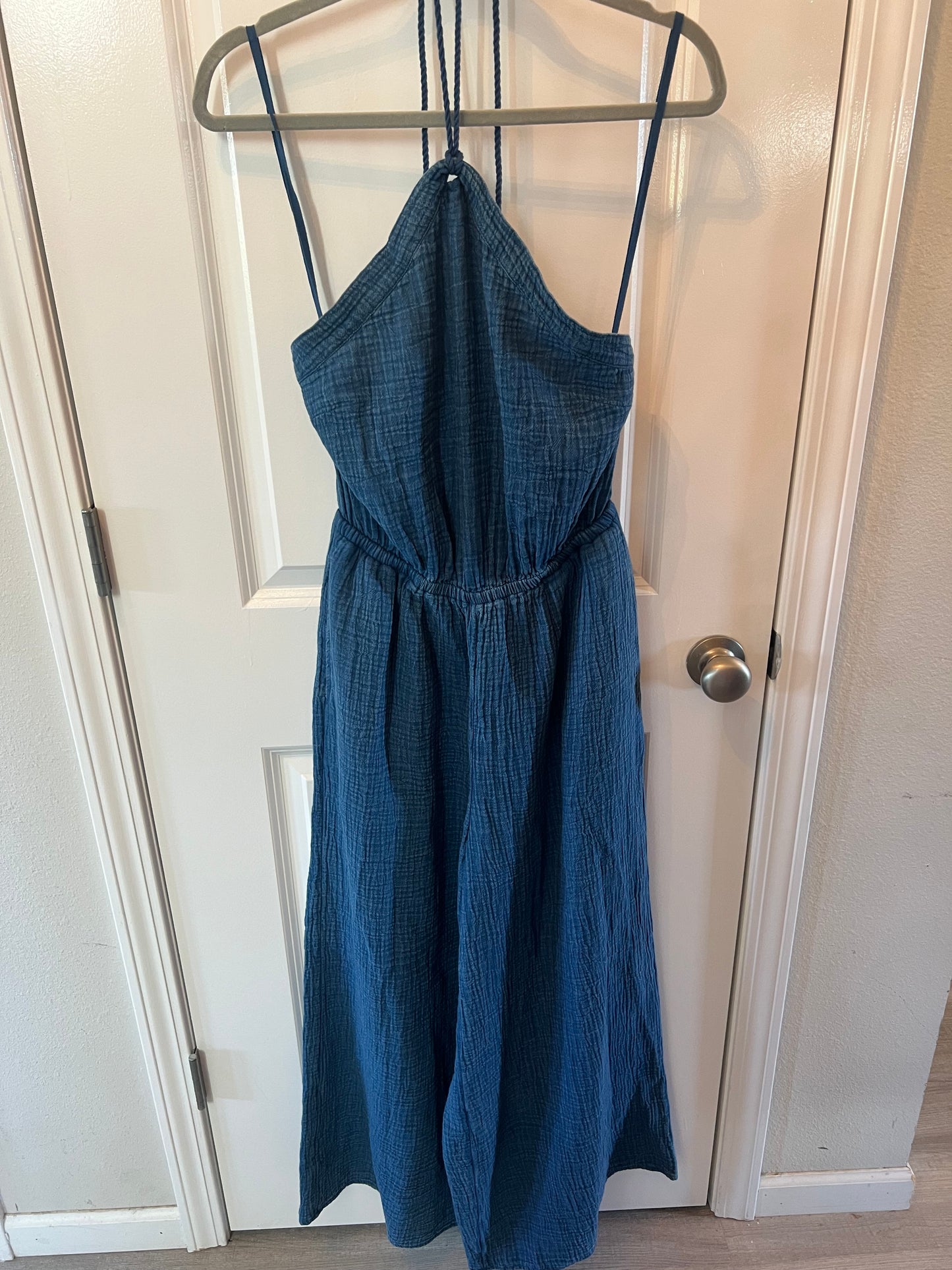 Aerie Strappy Halter Jumpsuit Women’s Size Medium 8-10 (30-31) Blue