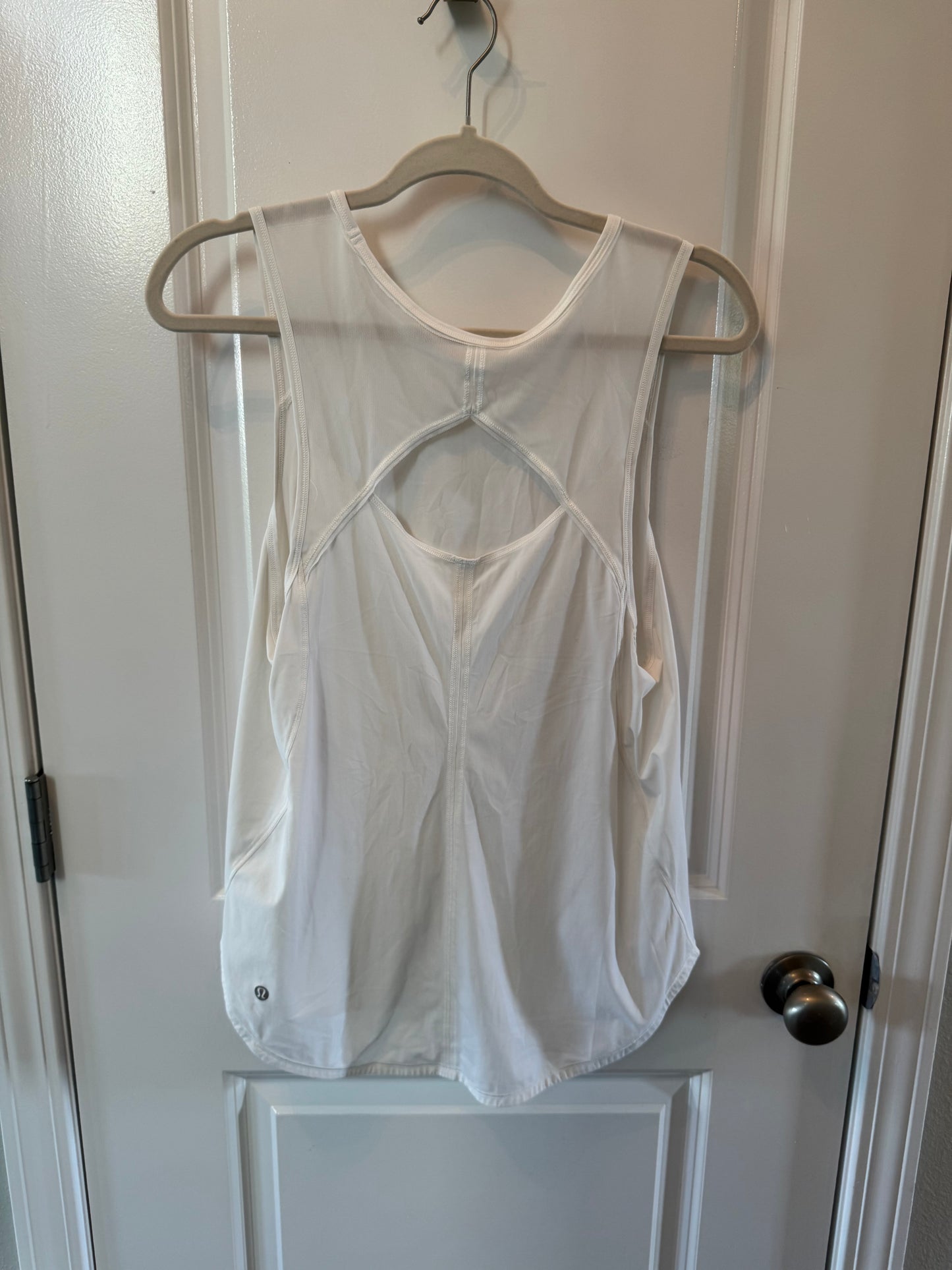 Lululemon Cut Back Crop Tank Women’s Size 8 White