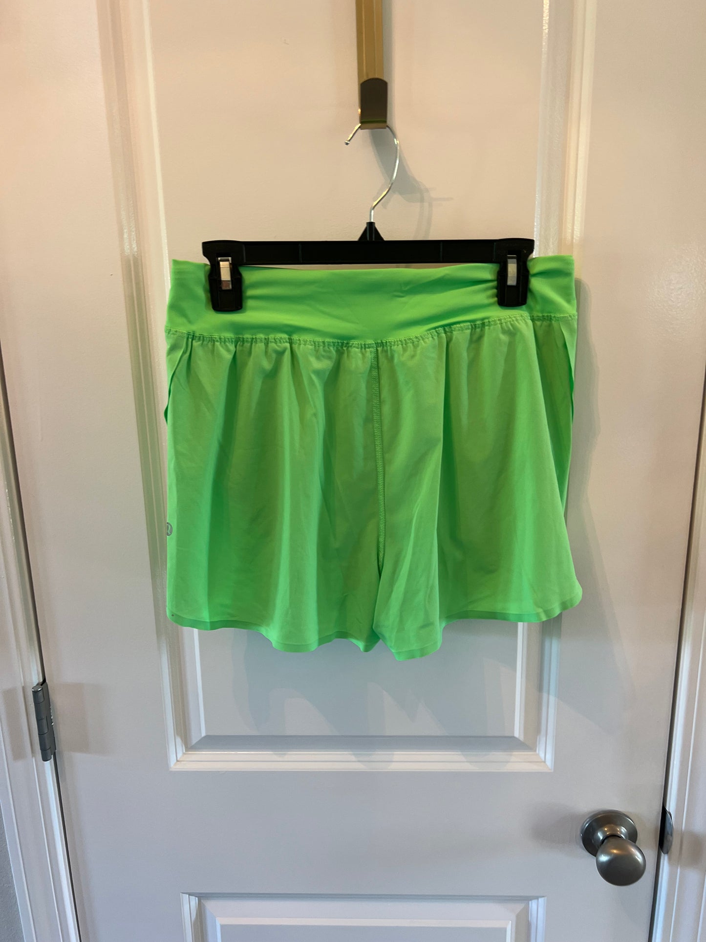 Lululemon Active Shorts Women’s Size 8 (Medium) Lime