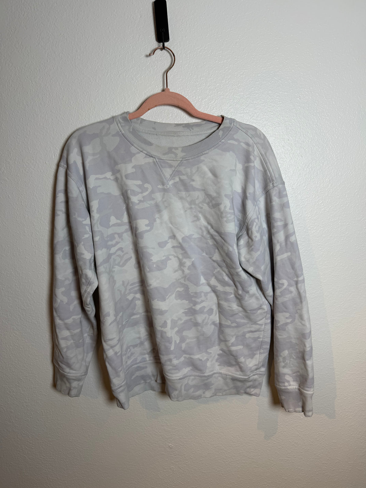 Lululemon Women’s Sweatshirt Size 10