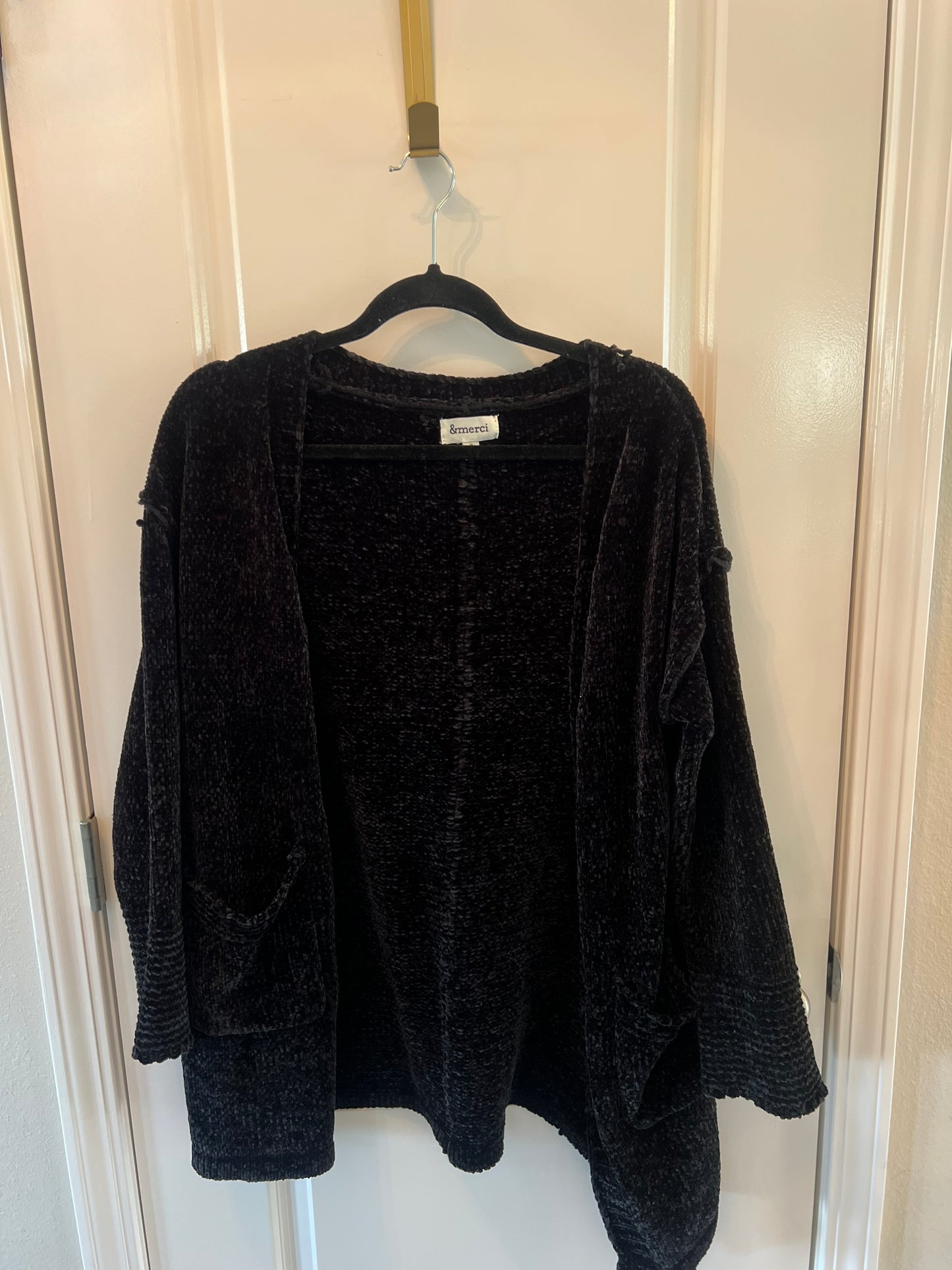 Chenille Cardigan Sweater Women’s Size Small Black