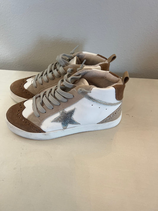 Kelli Parker Star Hightops Size 6