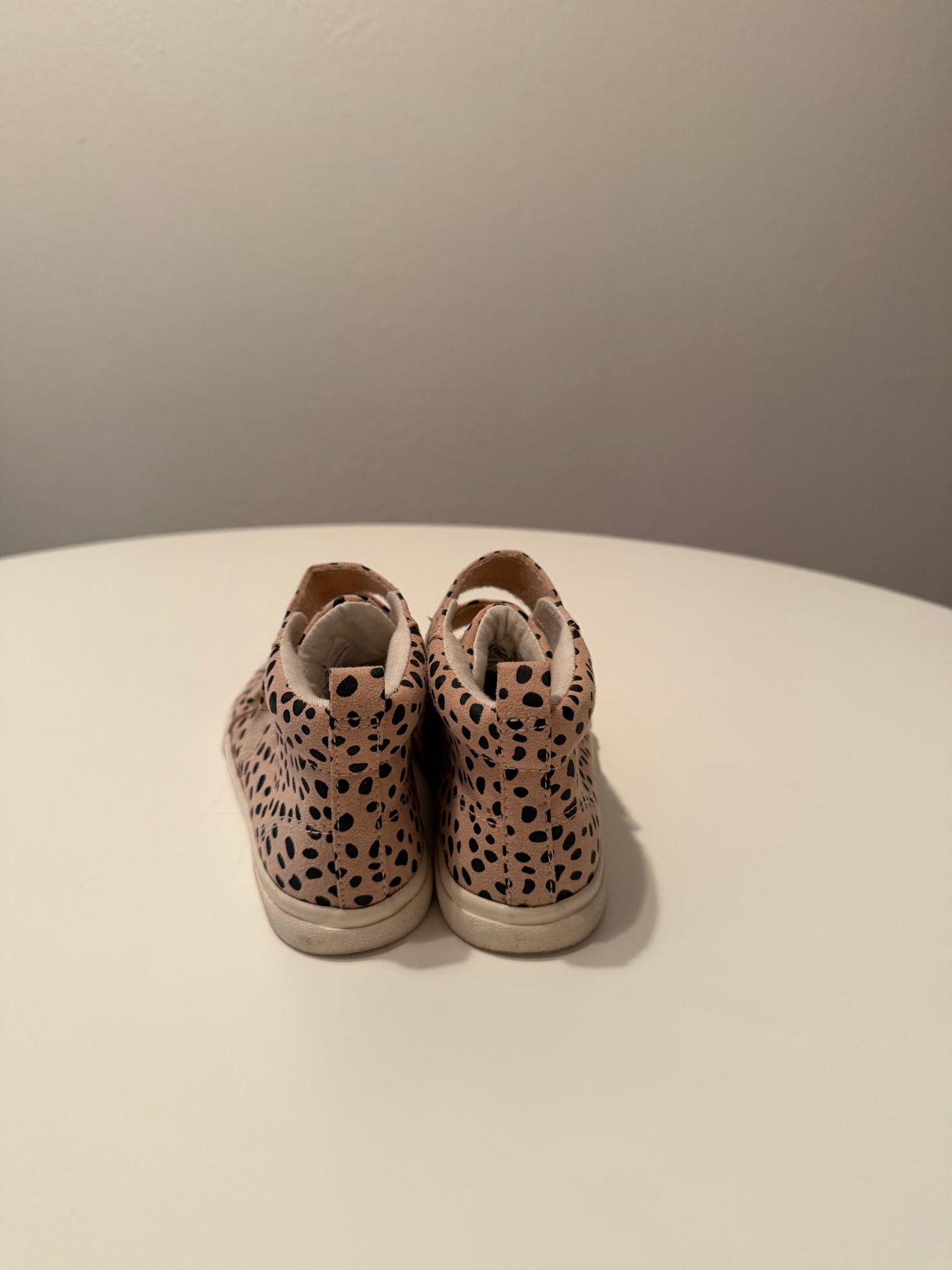 Cat & Jack Size 10