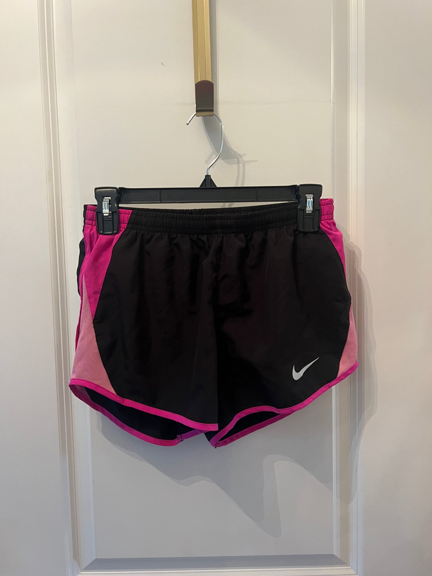 Nike Dri Fit Active Shorts Women’s Size XS Black/Pink