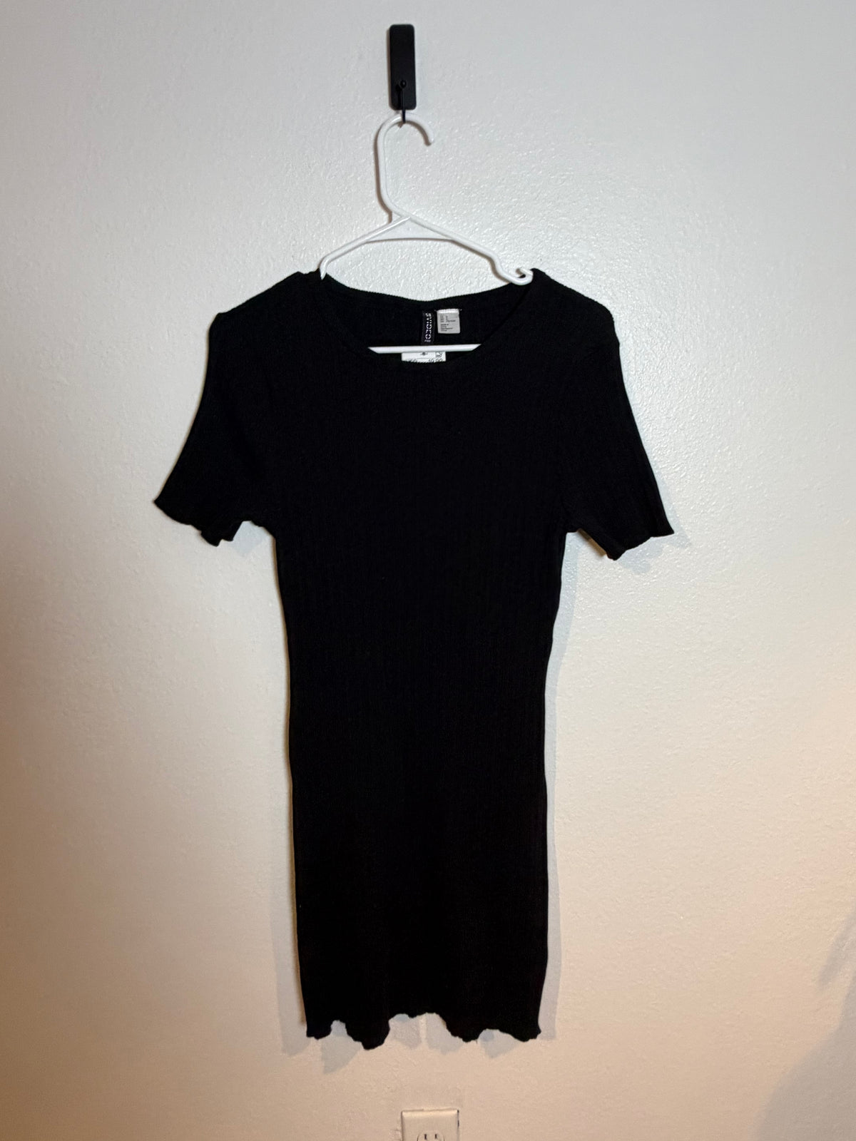 H&M Women’s Black Dress Size Large