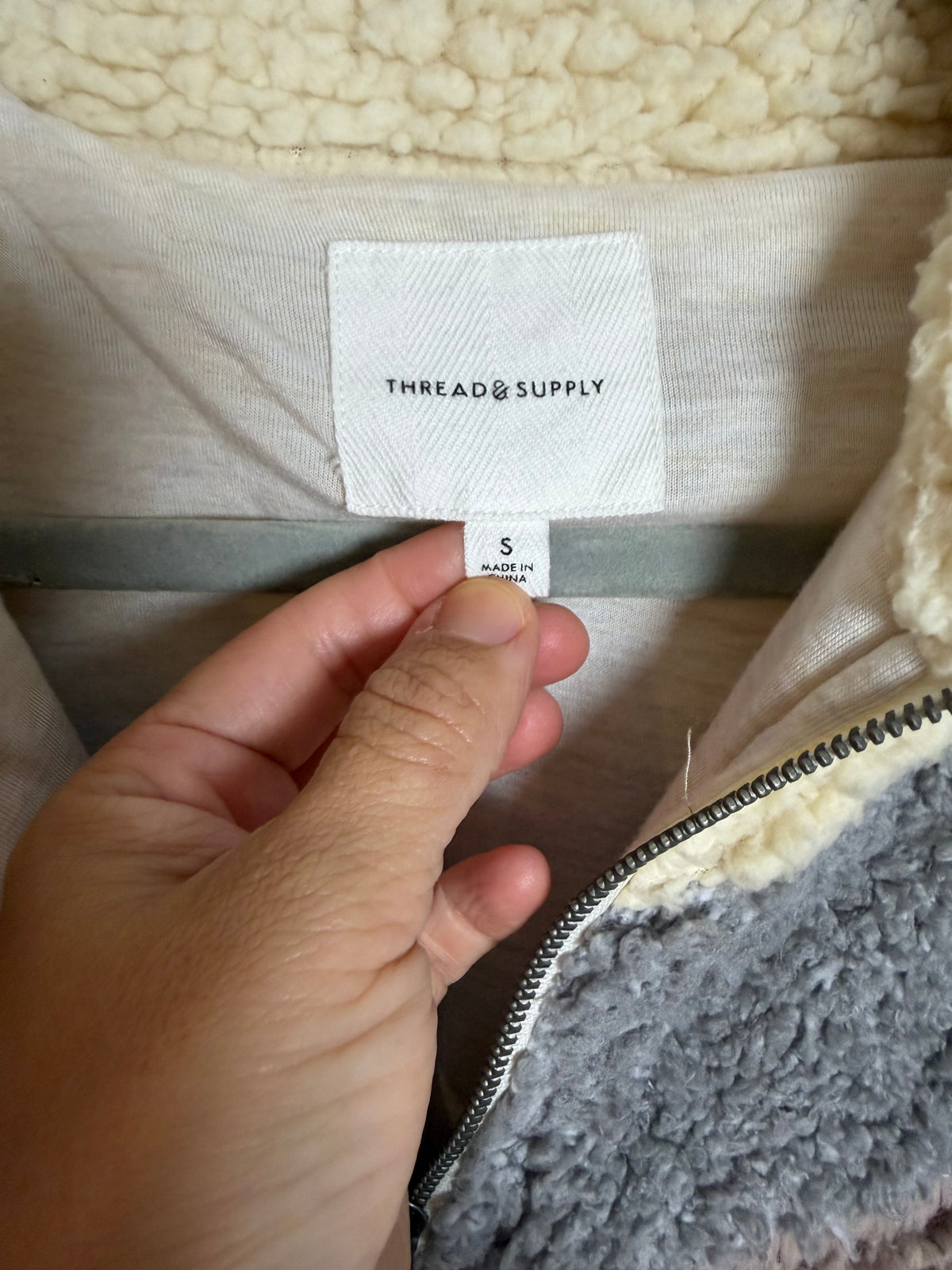 Thread & Supply Sherpa Pullover Size Small