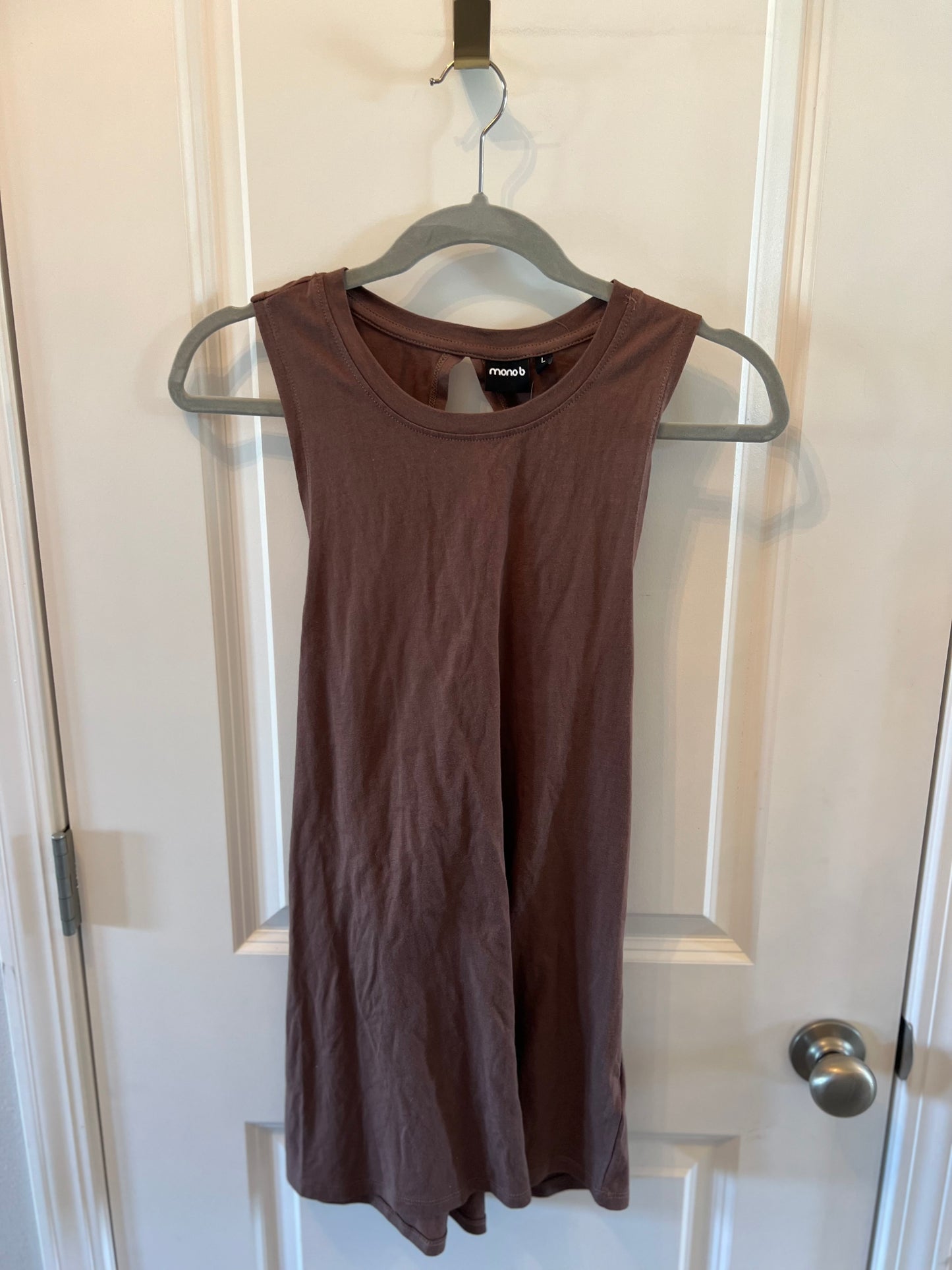 Mono B Twist Back Active Tank Women’s Large Brown NWT