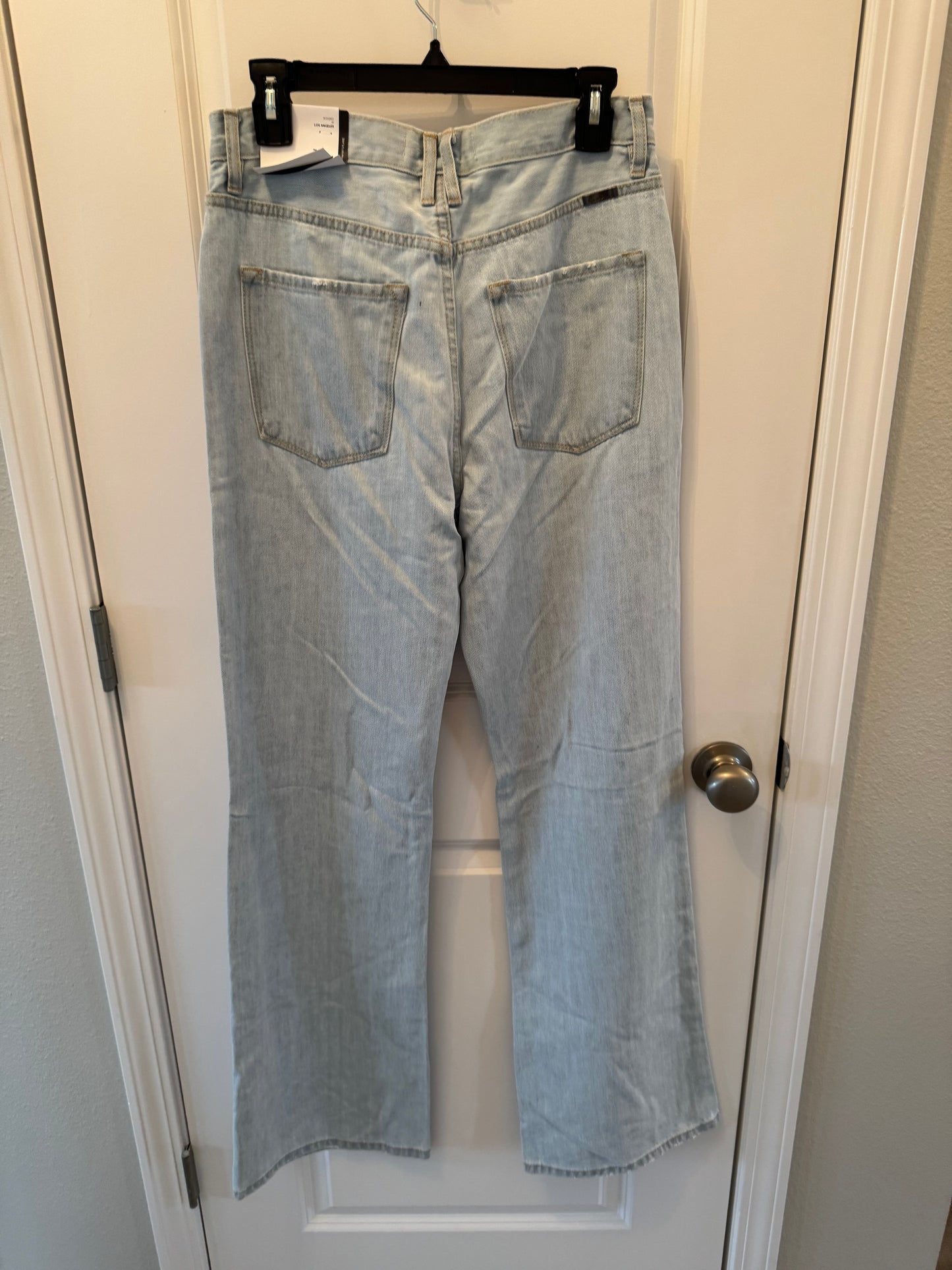 Kancan Distressed Light Wash Jeans Jr’s Size 7 (Women’s 27) NWT