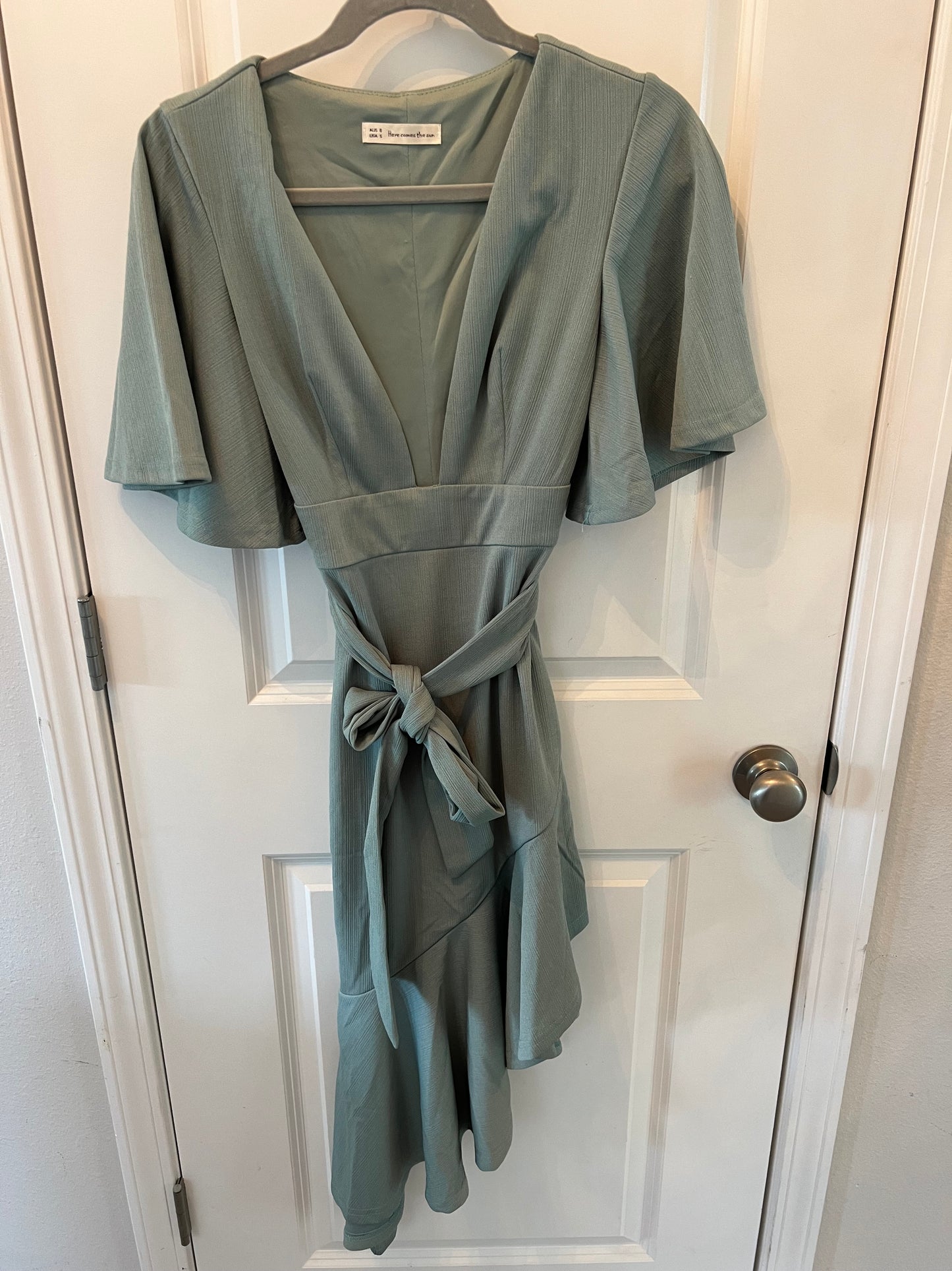 Here Comes The Sun VNeck Dress s Asymmetrical Hem Women’s Size Small Sage Green