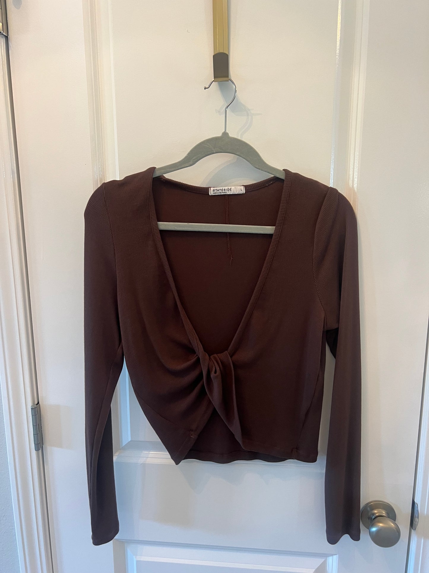 Ribbed Twist Front Long Sleeve Top Women’s Size Large Brown