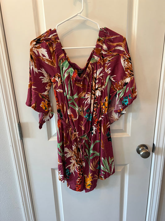 Express Floral Romper Women's Size Medium Burgundy