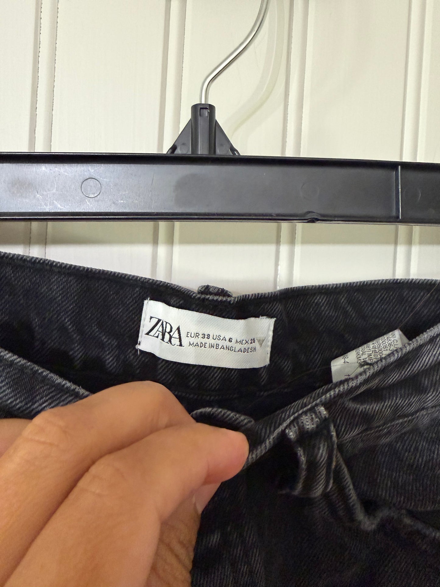 Zara Denim Shorts Women’s Size 6 Black