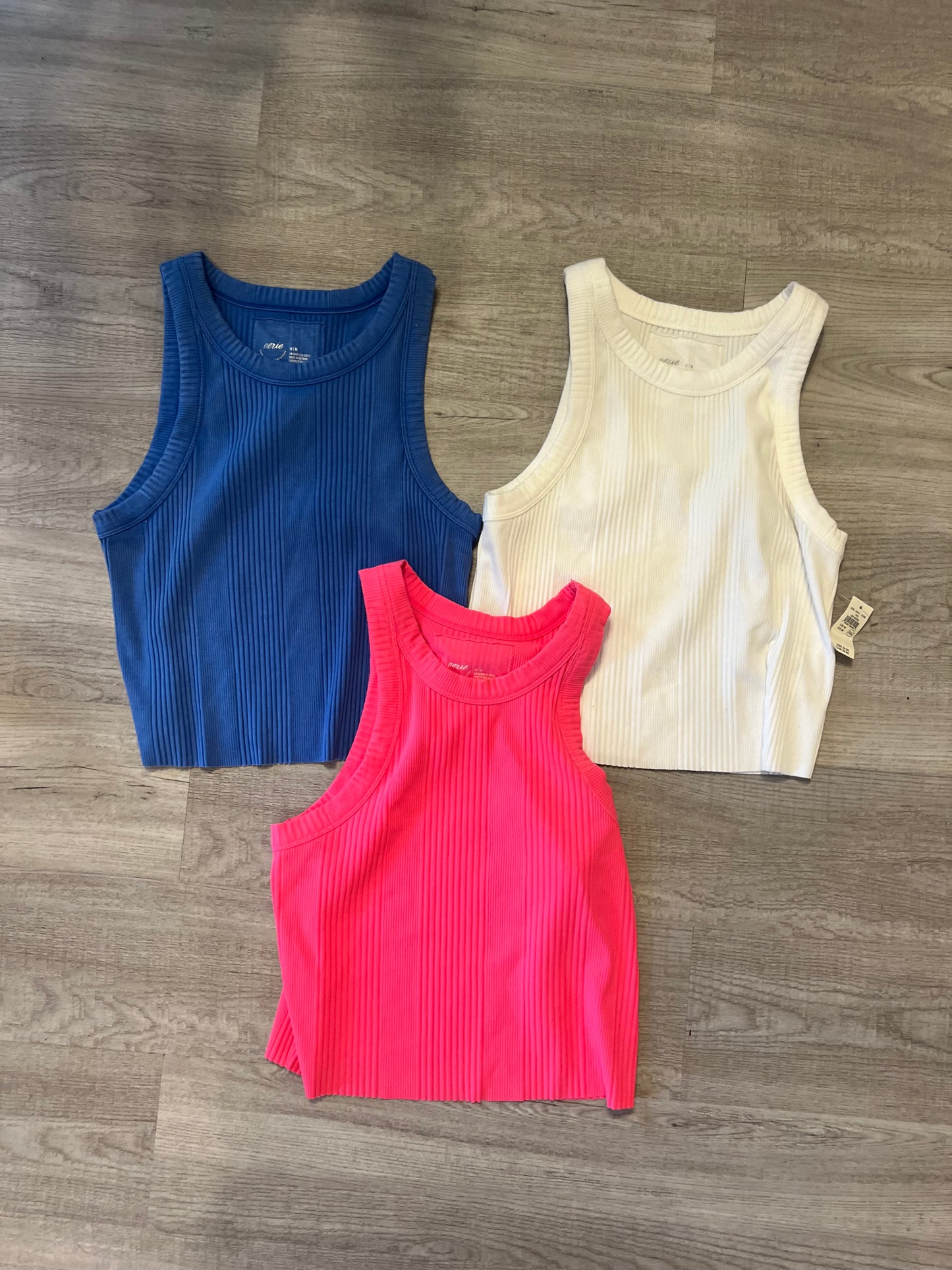 Aerie Tank Bundle Size Medium