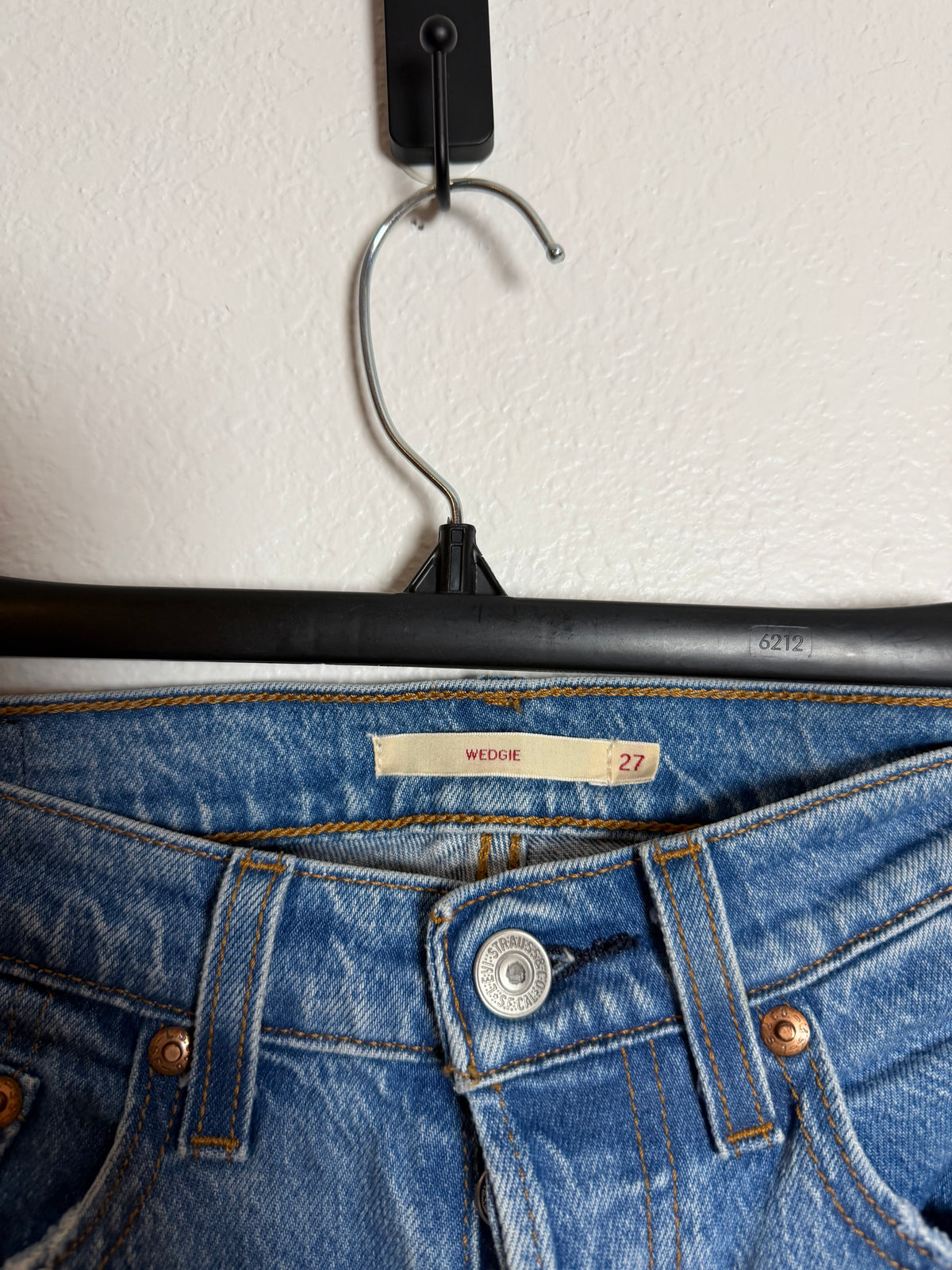 Levi’s Wedgie Women’s Jeans Size 27
