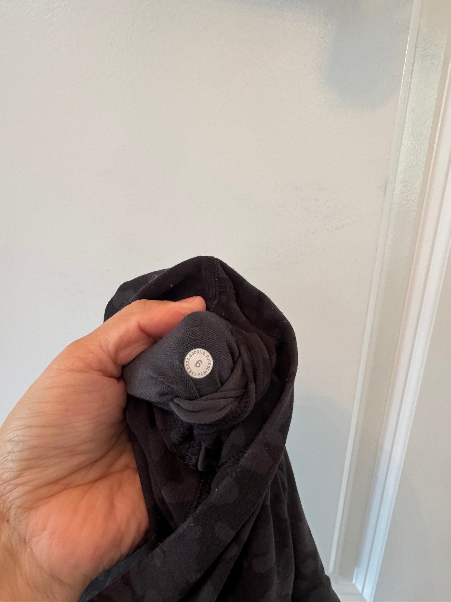 Lululemon Camo Leggings Women’s Size 6 Black Gray