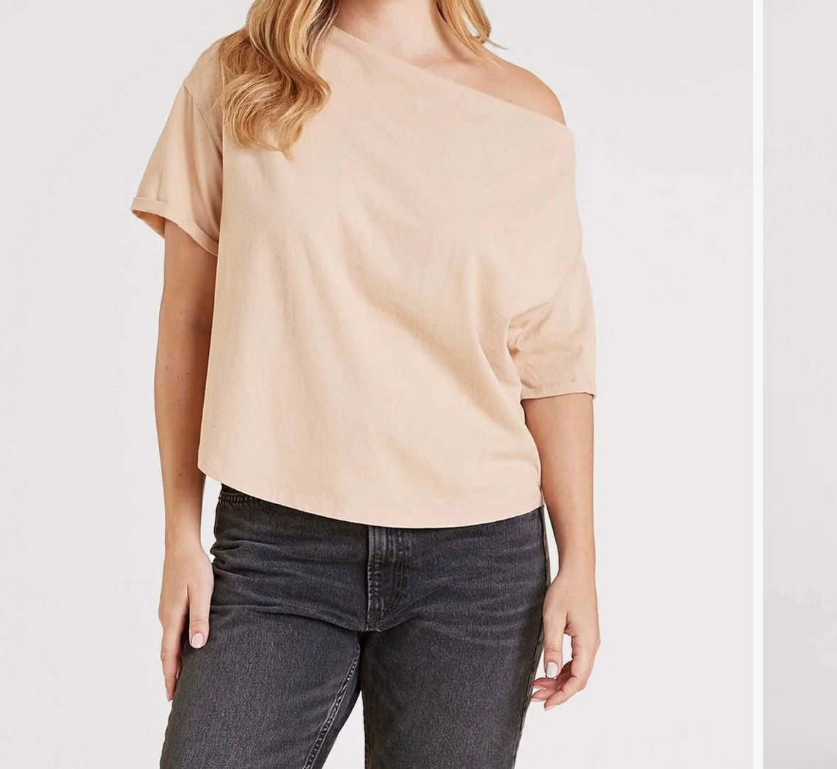 Nuuds Off The Shoulder T-Shirt Women’s Medium