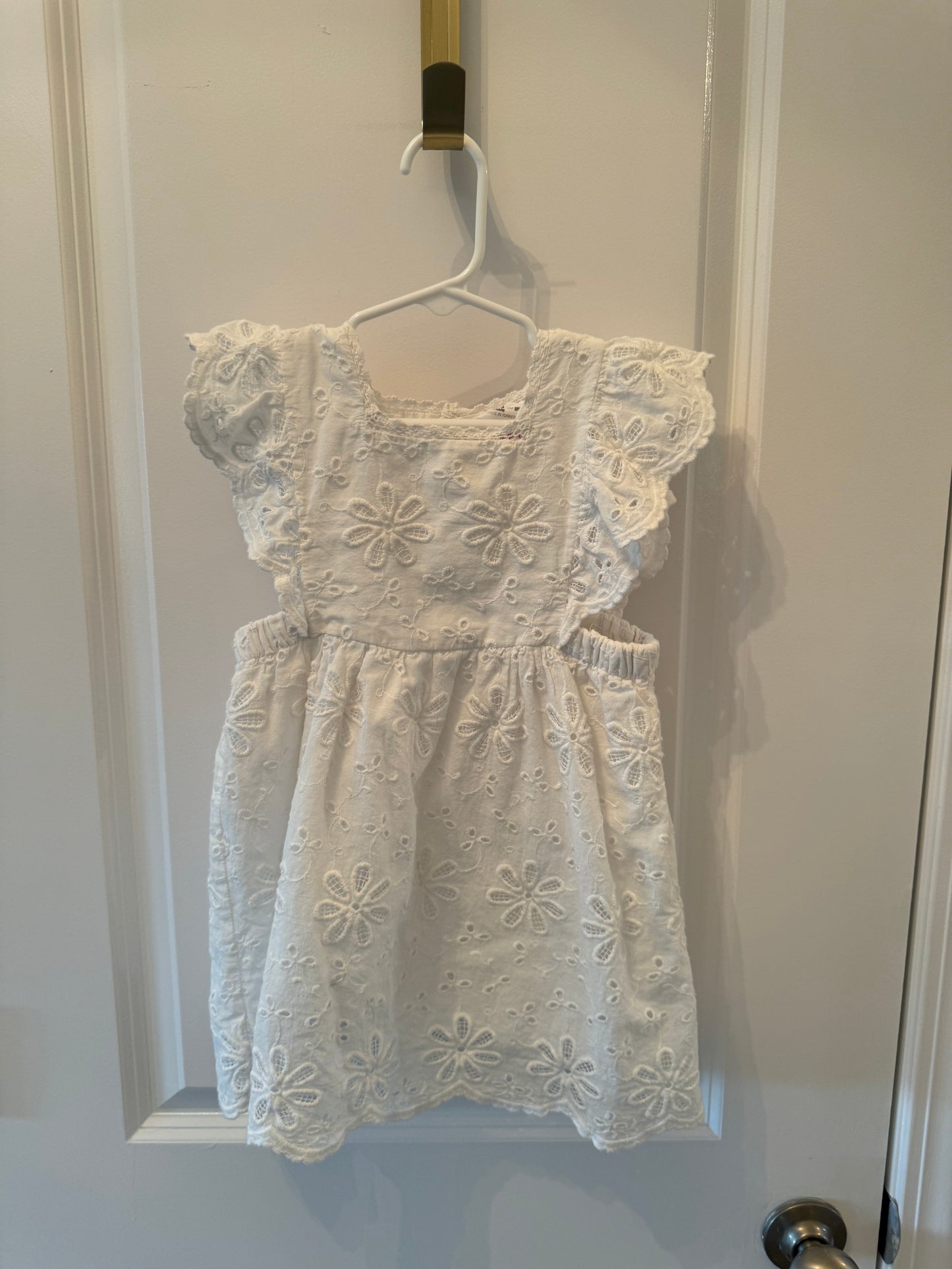 Zara Eyelet Dress w Ruffles Toddler Girl Size 2-3 Years White