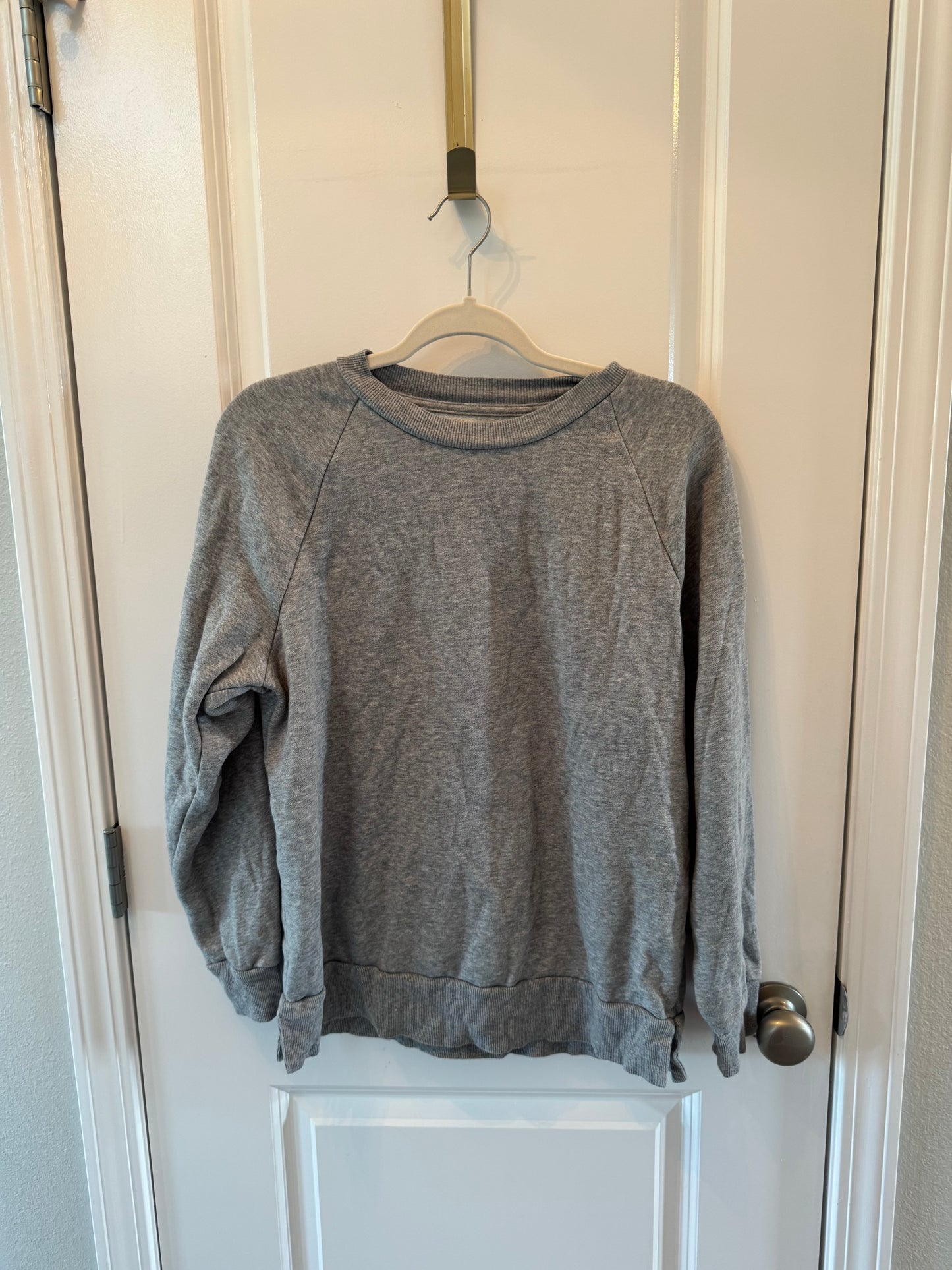 Crewneck Sweatshirt Women’s Small Heather Gray