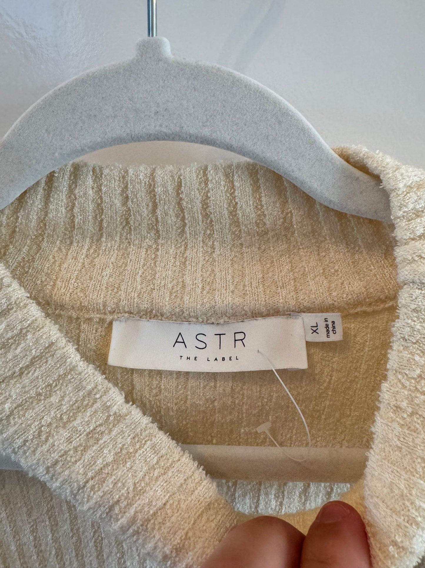 Astr the Label Cream Sweater Women’s XL NWT