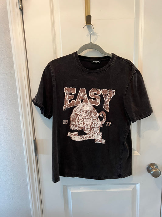 Sports Salt Wash Graphic Tee Women’s Size Medium Black
