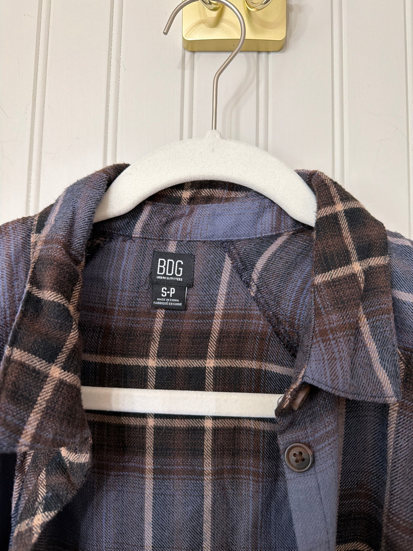 BDG Plaid Flannel Shirt Women’s Small Navy