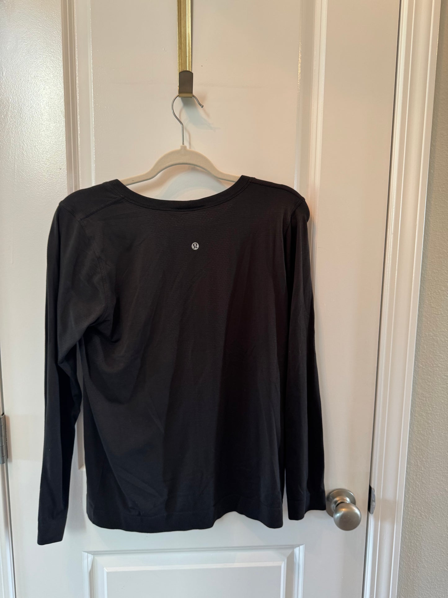 Lululemon Black Long Sleeve Size 8