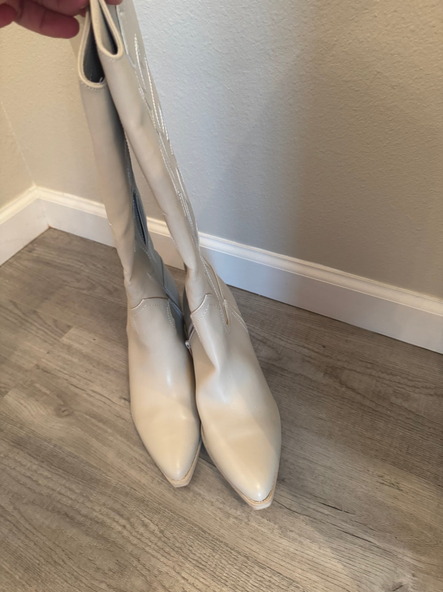 Madden NYC Tall Western Boots Women’s Size 8 Bone