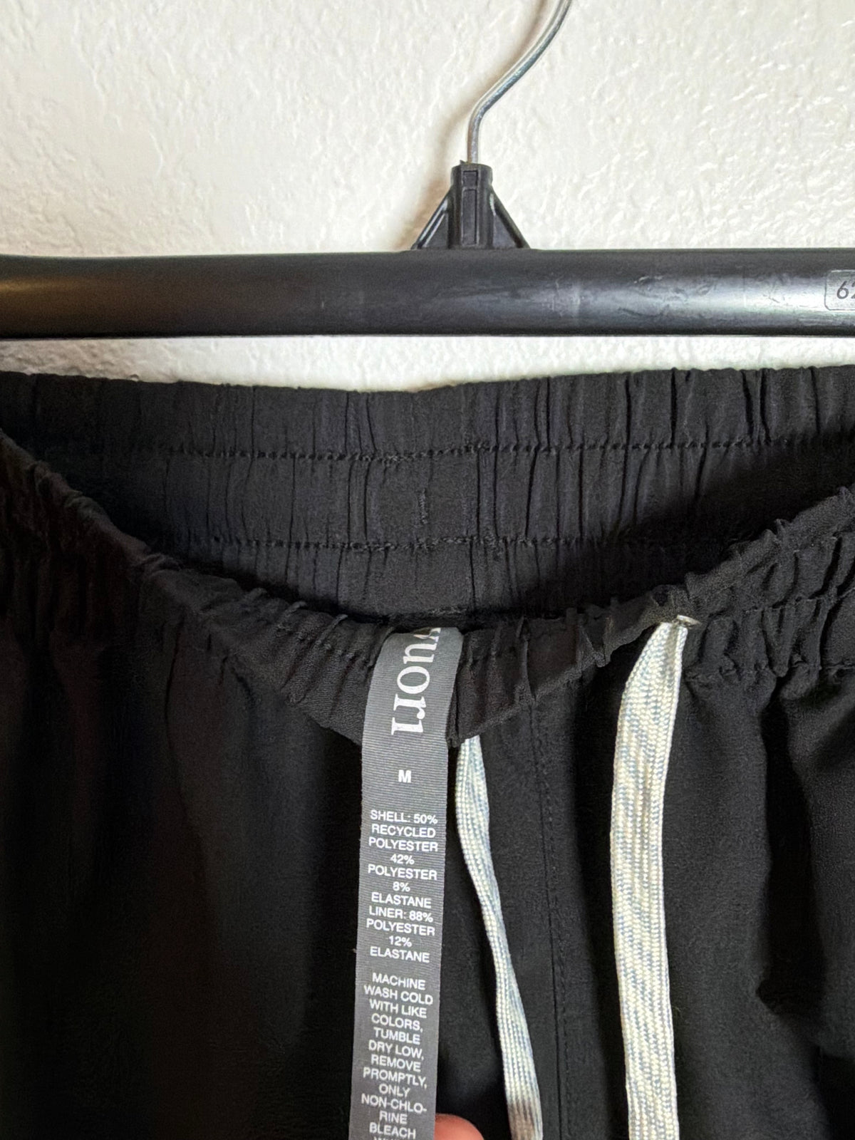 Vuori Women’s Black Shorts Size Medium