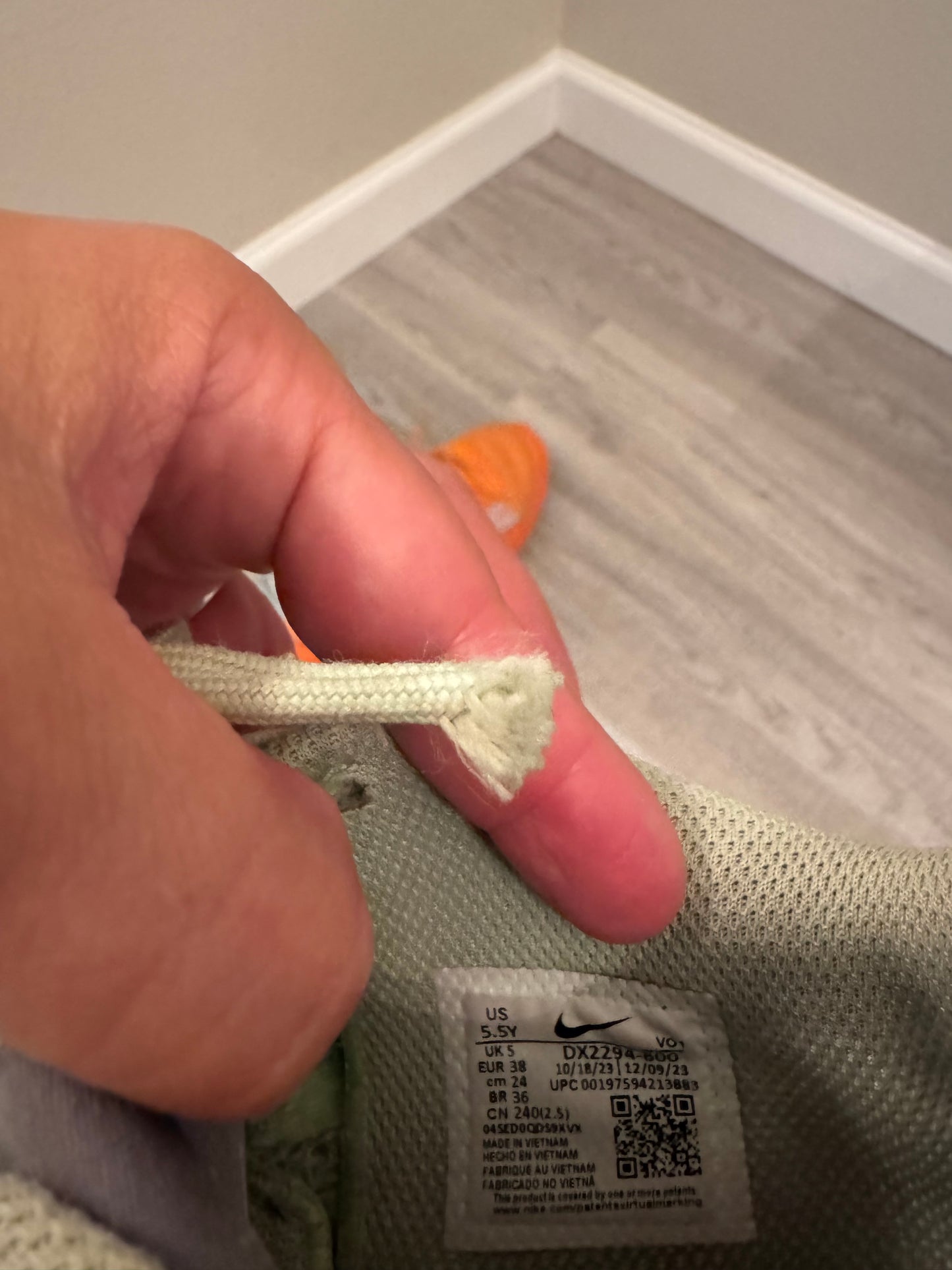 Nike JA 1 Mismatched Low Top Basketball Sneakers Big Kids Size 5.5 Mandarin Vapor Green