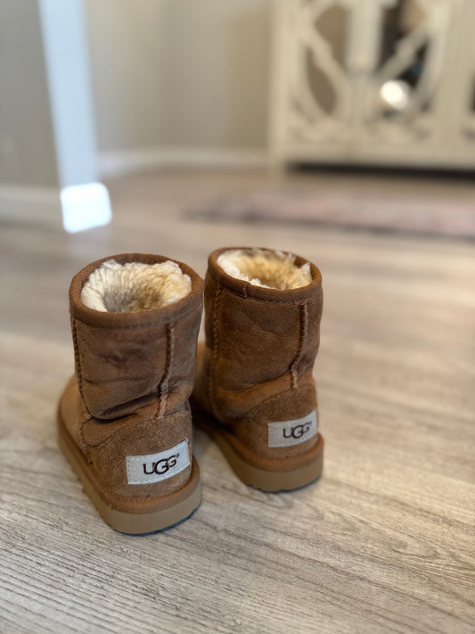 Toddler Uggs Size 8