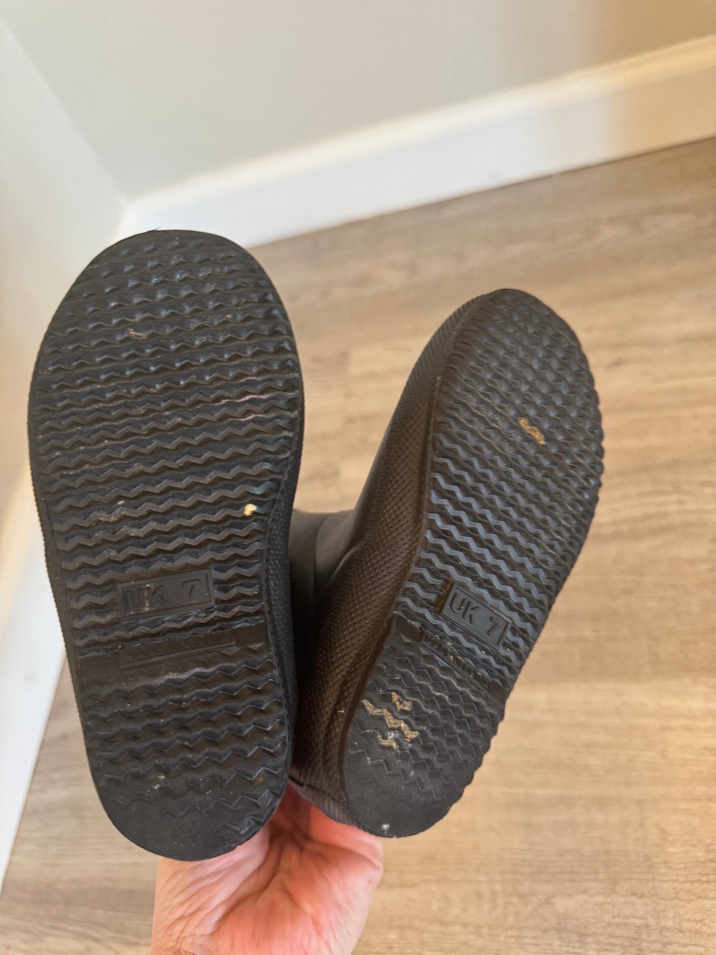 Toddler Hunter Black Boots Size 8