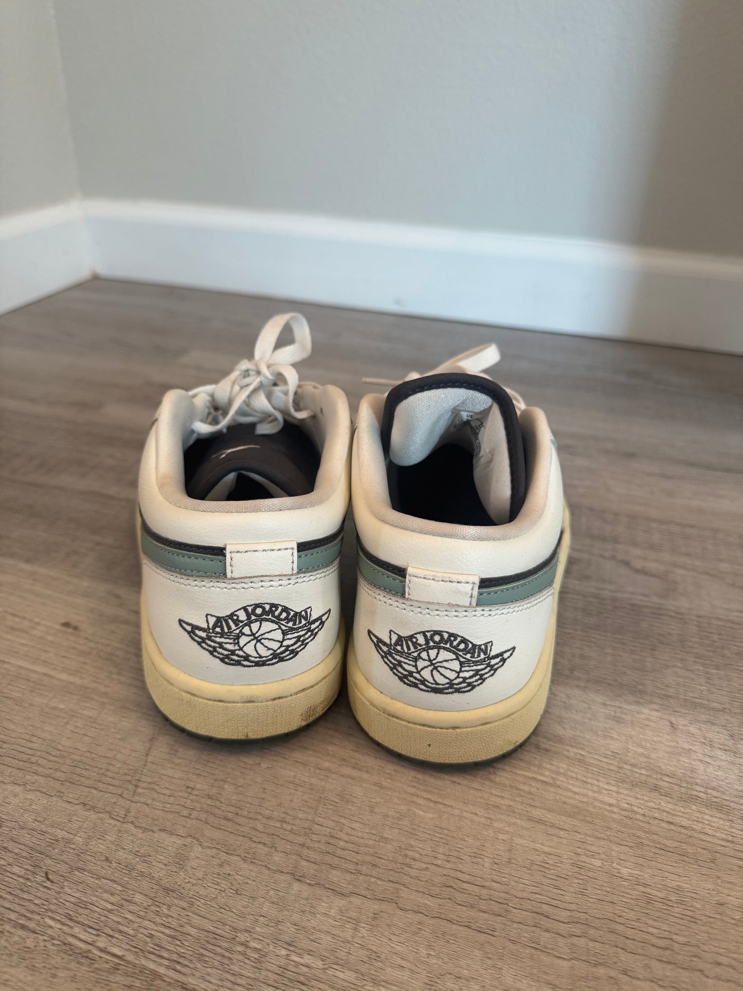 Nike Air Jordan 1 Low Men’s Size 9 Jade Smoke