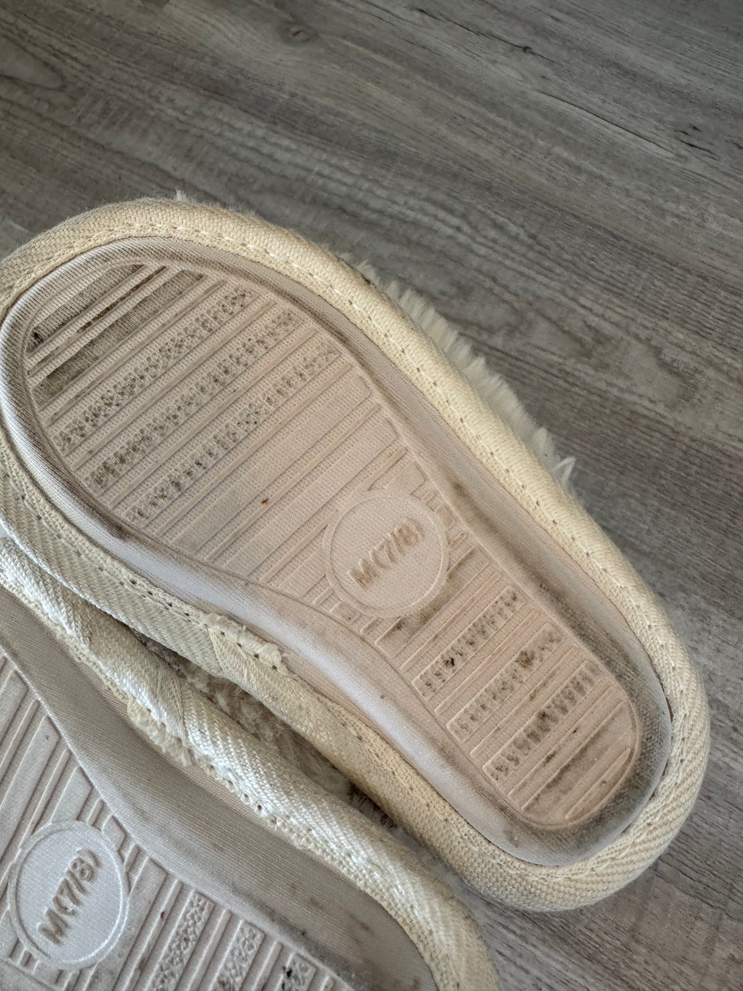 Cat & Jack Slippers Toddler Size 7/8