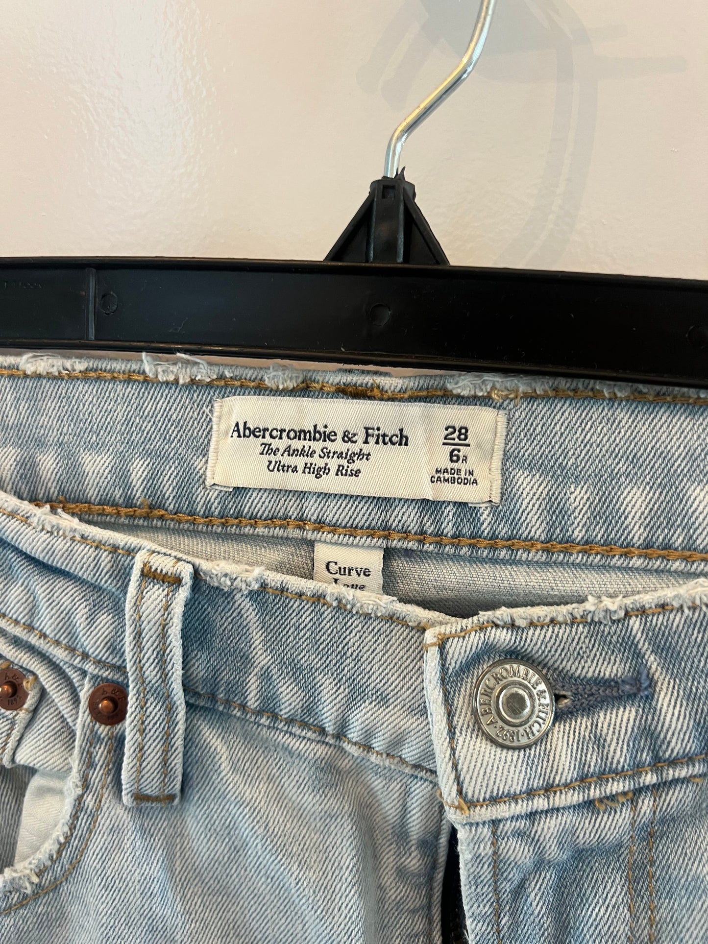 Abercrombie & Fitch High Rise Denim Size 28