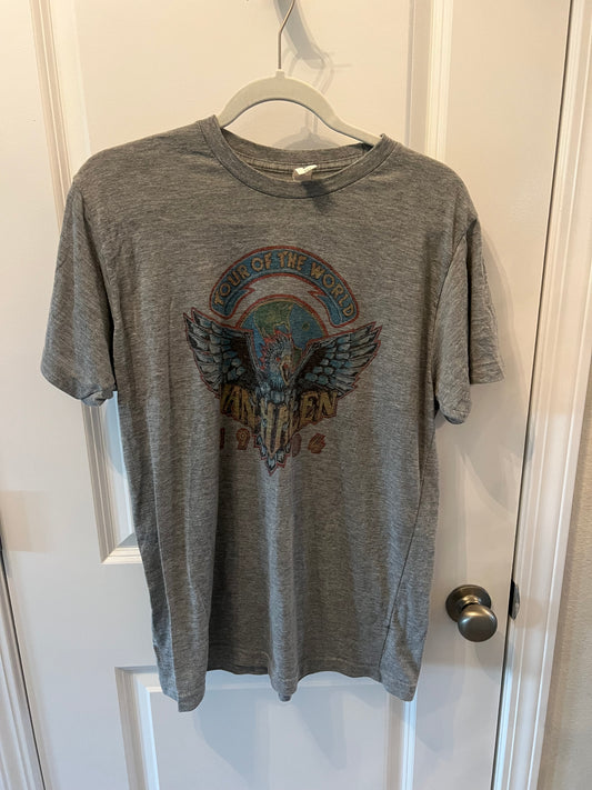 Women’s Graphic Tee Size Medium